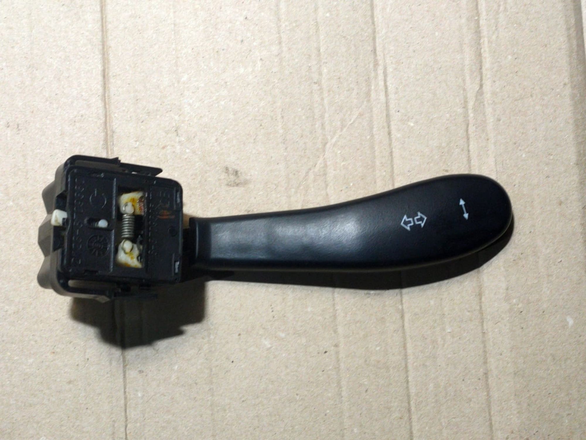 https://ycs.partsauto.market/partsauto-images/thmbs/userImages/d89d66a30f14dbad161fb7a986aa0fe5/part/6b88761b-10b0-4f94-8bc1-da910e2db5e2_1732264182503.jpg