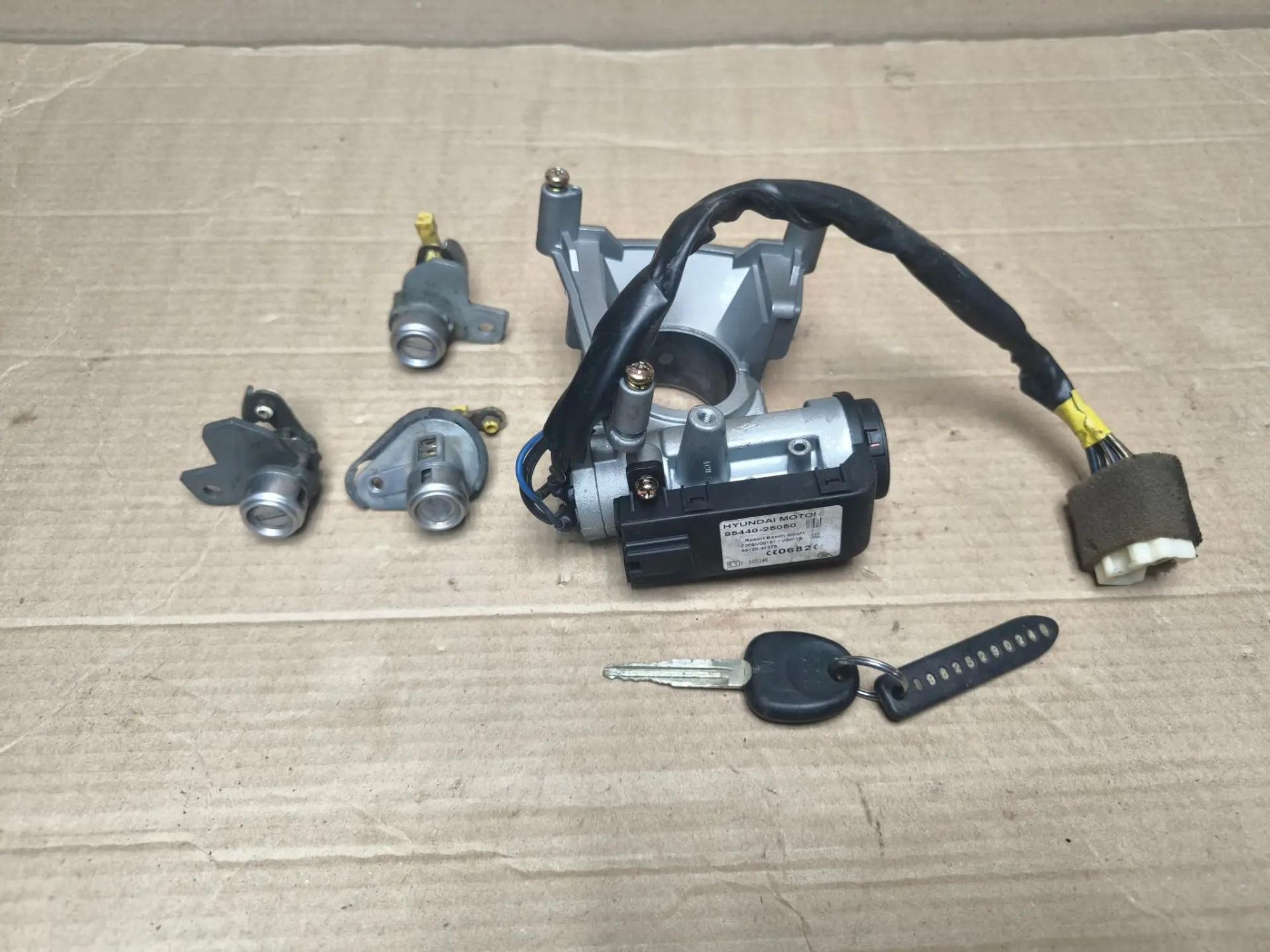 https://ycs.partsauto.market/partsauto-images/thmbs/userImages/d89d66a30f14dbad161fb7a986aa0fe5/part/6bdf7d2c-a2a9-4b63-bb6e-904460115da0_1786263316011.jpg