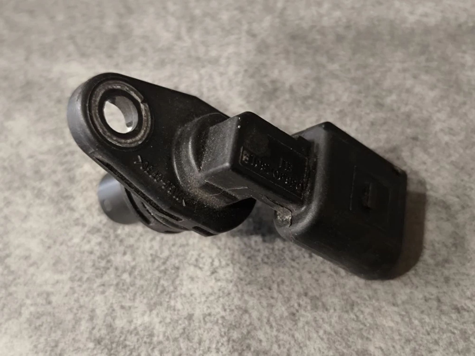 https://ycs.partsauto.market/partsauto-images/thmbs/userImages/d89d66a30f14dbad161fb7a986aa0fe5/part/6be0e1d5-5735-47ad-aa25-71bb75707584_1776077678039.jpg
