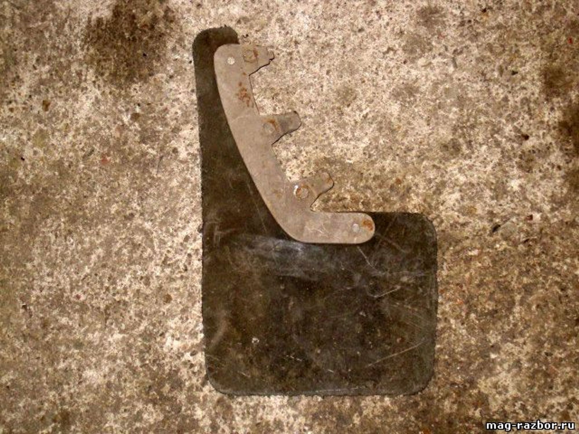 https://ycs.partsauto.market/partsauto-images/thmbs/userImages/d89d66a30f14dbad161fb7a986aa0fe5/part/6c84fe90-d358-45b8-b74a-803cc6ec939f_1715001450440.jpg