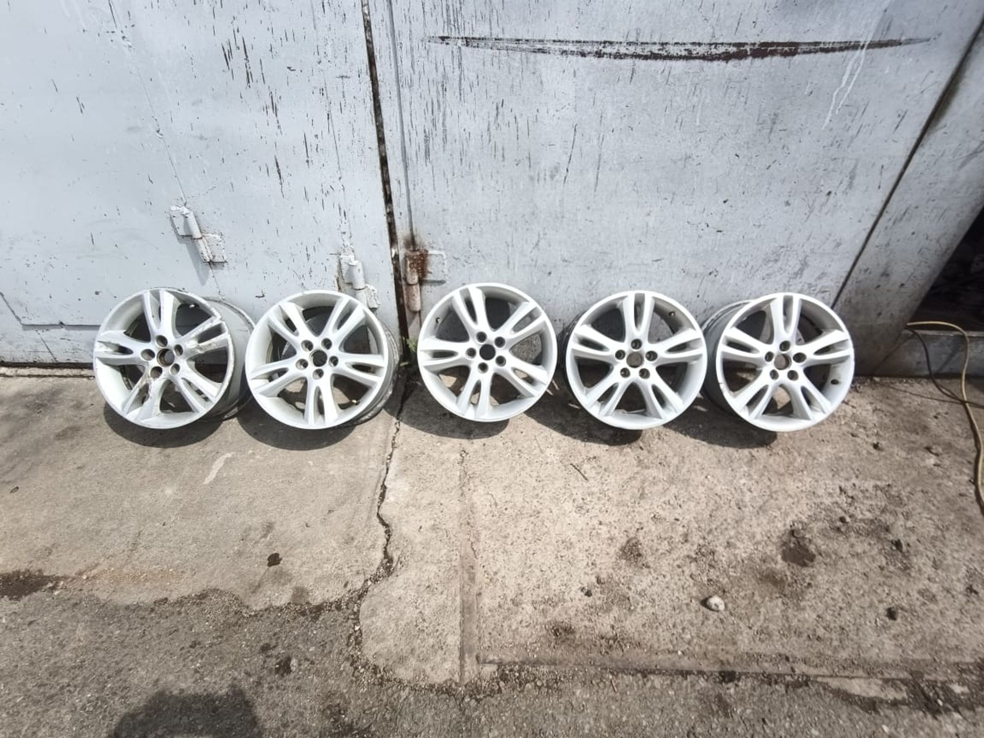 https://ycs.partsauto.market/partsauto-images/thmbs/userImages/d89d66a30f14dbad161fb7a986aa0fe5/part/6ca88358-c087-4b7f-bddd-3ba2bc213f76_1719485950262.jpg