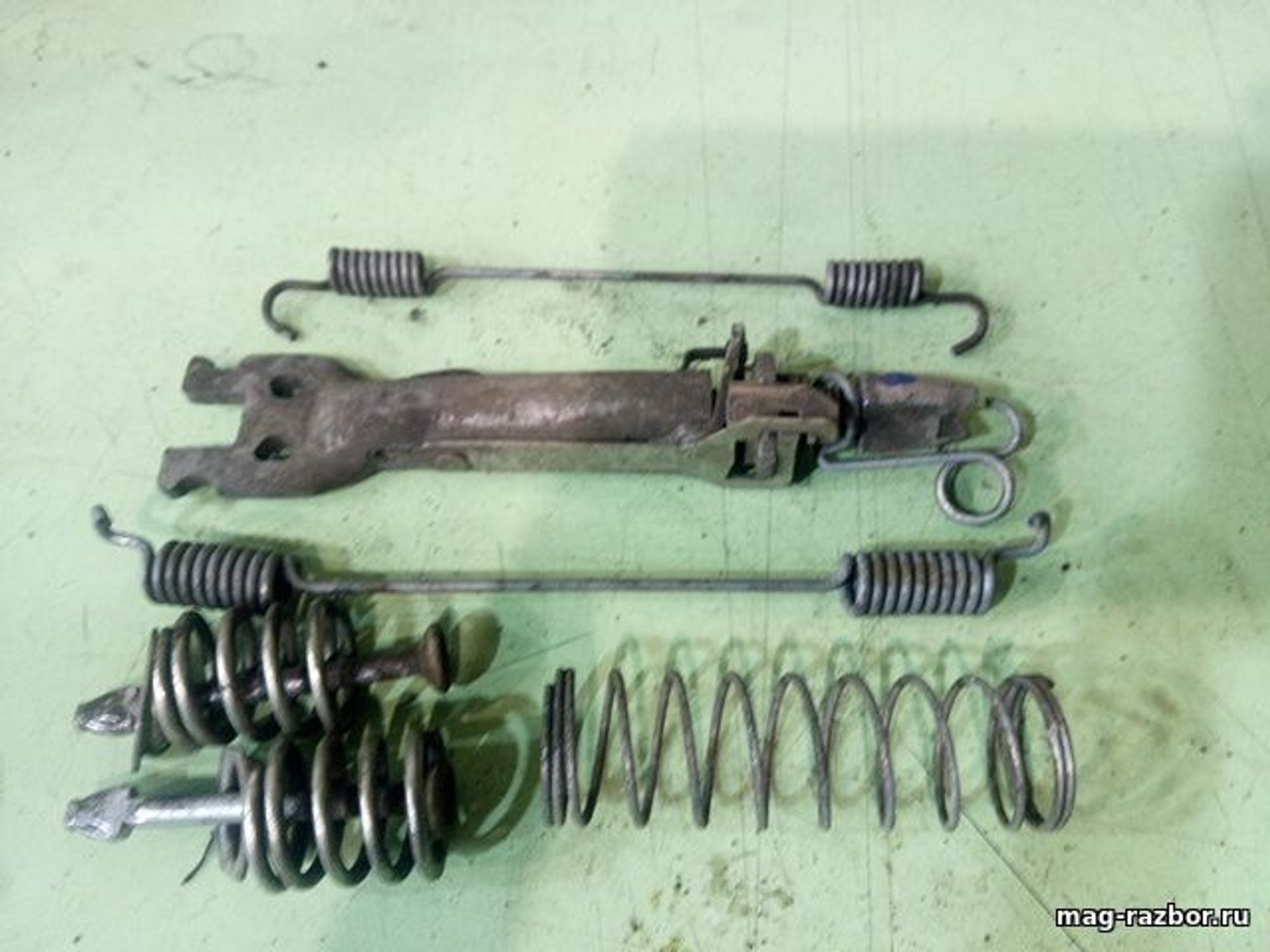 https://ycs.partsauto.market/partsauto-images/thmbs/userImages/d89d66a30f14dbad161fb7a986aa0fe5/part/6dee4369-f1cd-4ba8-8e33-daff9e61f6a6_1719243627104.jpg