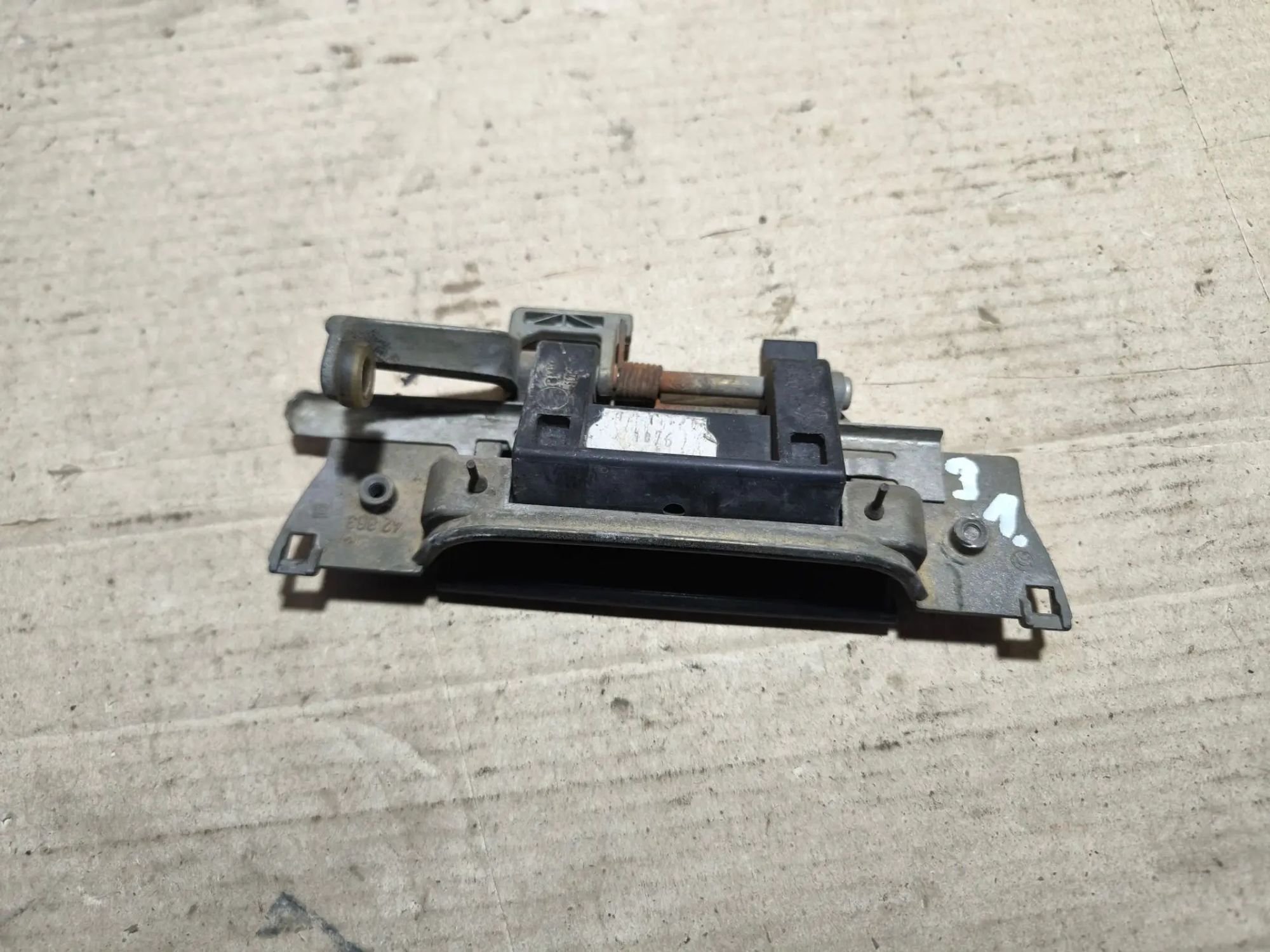 https://ycs.partsauto.market/partsauto-images/thmbs/userImages/d89d66a30f14dbad161fb7a986aa0fe5/part/6e6aaf37-4630-4ffa-943d-fd3a45831fcf_1783524356315.jpg
