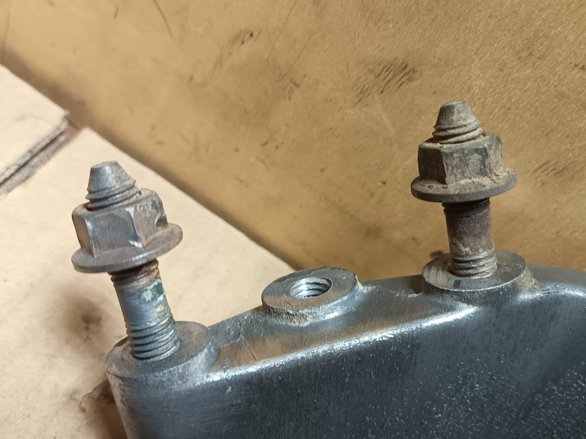 https://ycs.partsauto.market/partsauto-images/thmbs/userImages/d89d66a30f14dbad161fb7a986aa0fe5/part/6e85ef2a-f902-40ab-90f6-8164dfe9286d_1739198530221.jpg