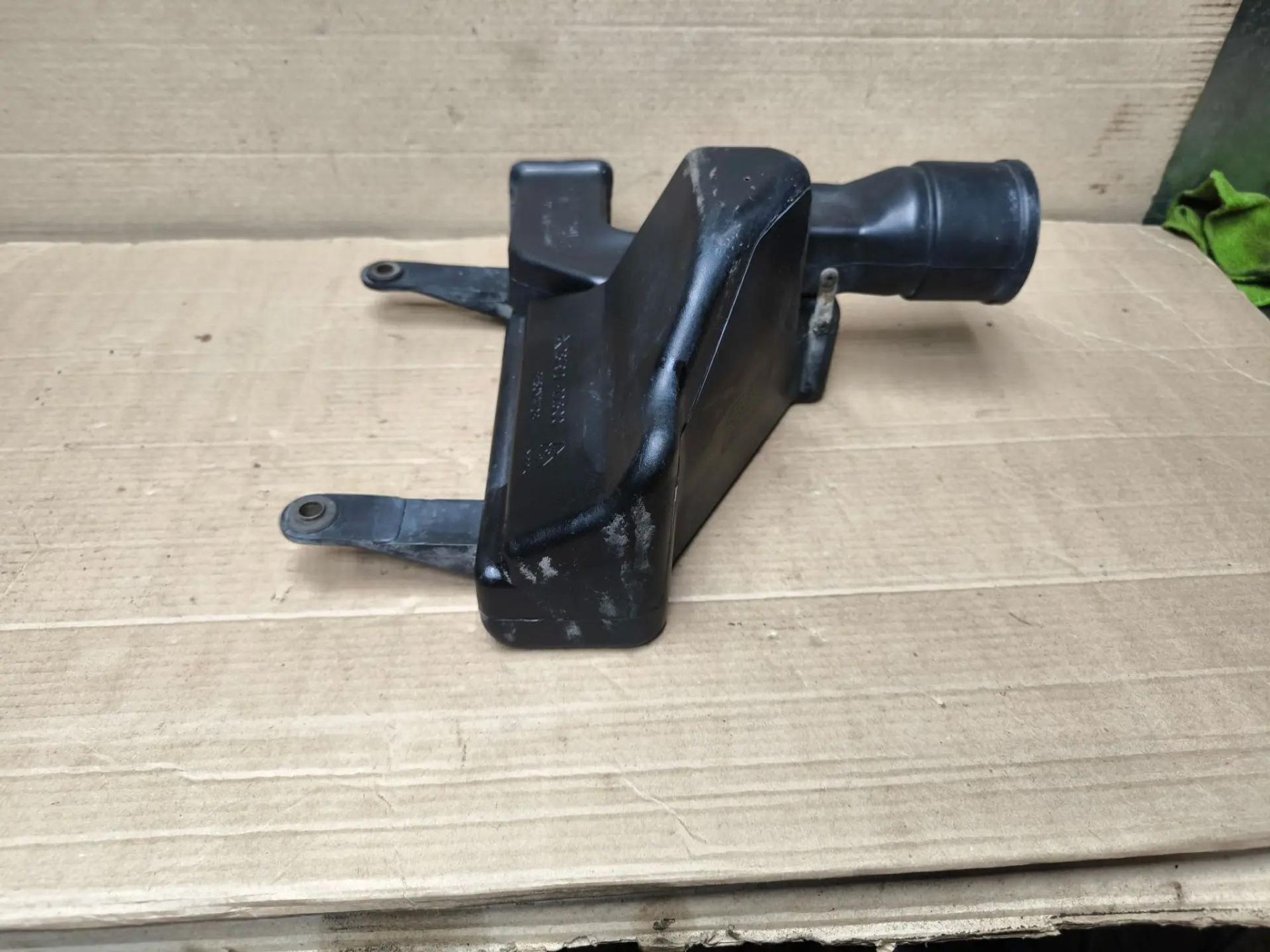 https://ycs.partsauto.market/partsauto-images/thmbs/userImages/d89d66a30f14dbad161fb7a986aa0fe5/part/6f20769c-d4ae-406d-b026-bf0a1c64c426_1786975446364.jpg