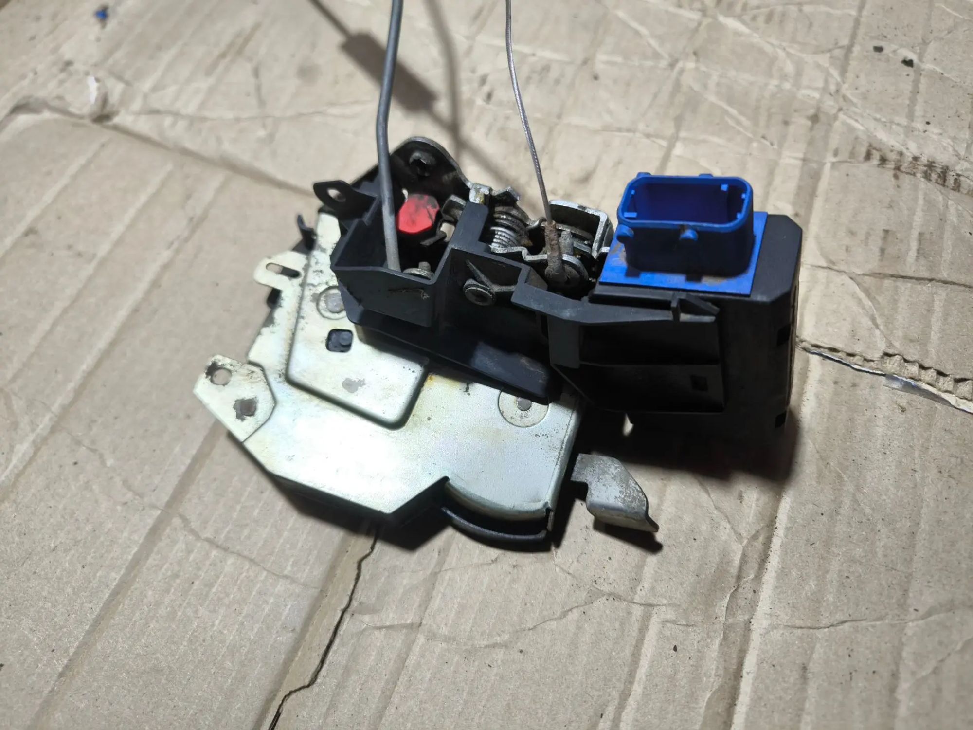 https://ycs.partsauto.market/partsauto-images/thmbs/userImages/d89d66a30f14dbad161fb7a986aa0fe5/part/704372c7-64f0-42b6-9bca-f1344927b29d_1782880559959.jpg