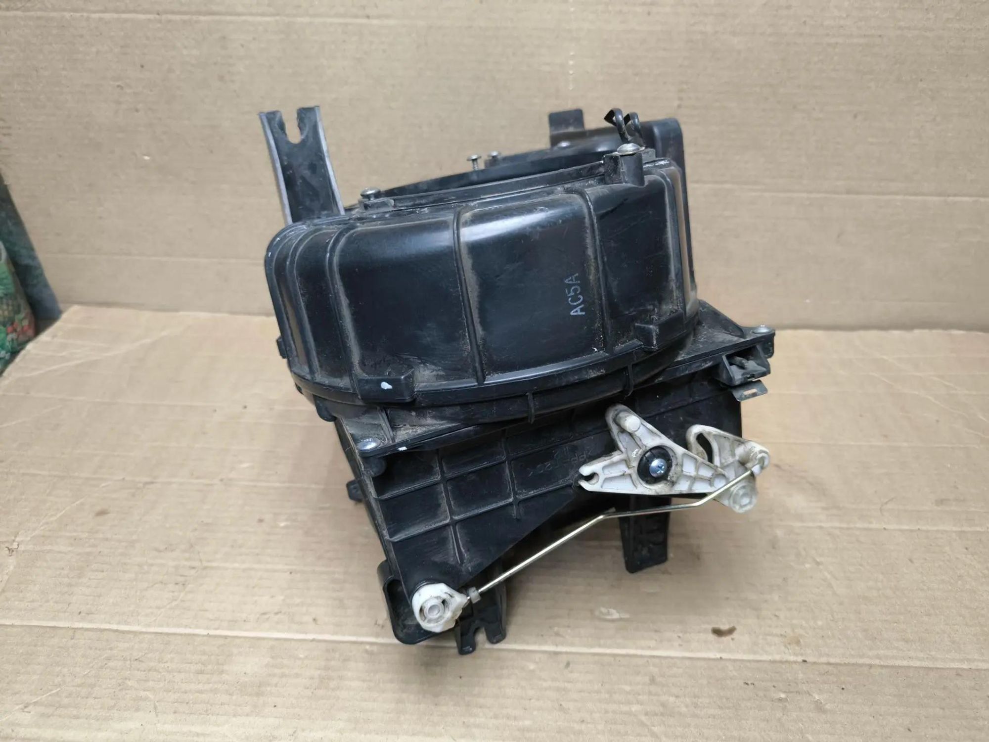 https://ycs.partsauto.market/partsauto-images/thmbs/userImages/d89d66a30f14dbad161fb7a986aa0fe5/part/707a969f-b2da-449a-b9b5-c91d3ad9fc5c_1786974660258.jpg