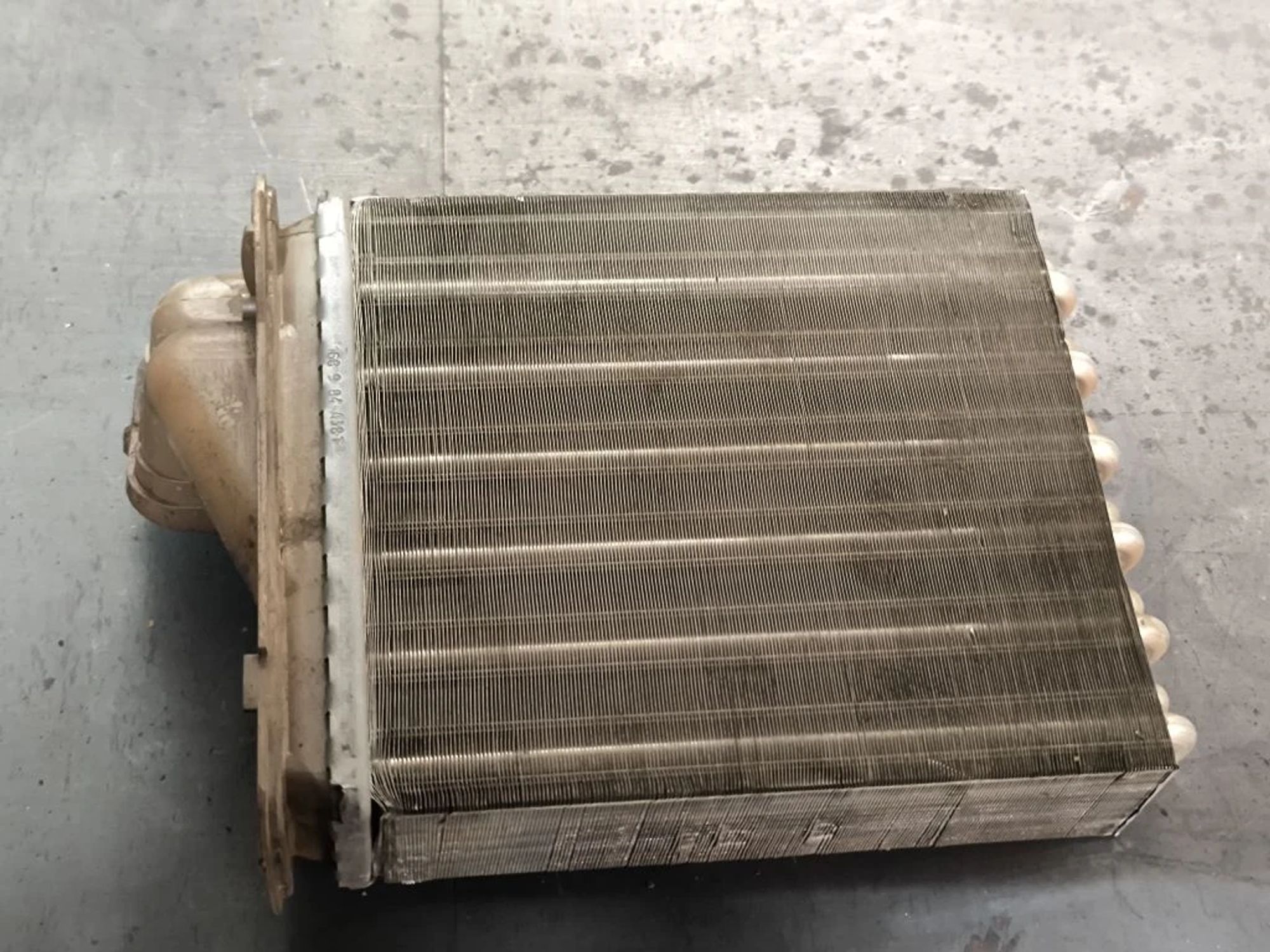 https://ycs.partsauto.market/partsauto-images/thmbs/userImages/d89d66a30f14dbad161fb7a986aa0fe5/part/70d08571-de4d-40e5-ac74-1f365b8972bd_1780231565654.jpg