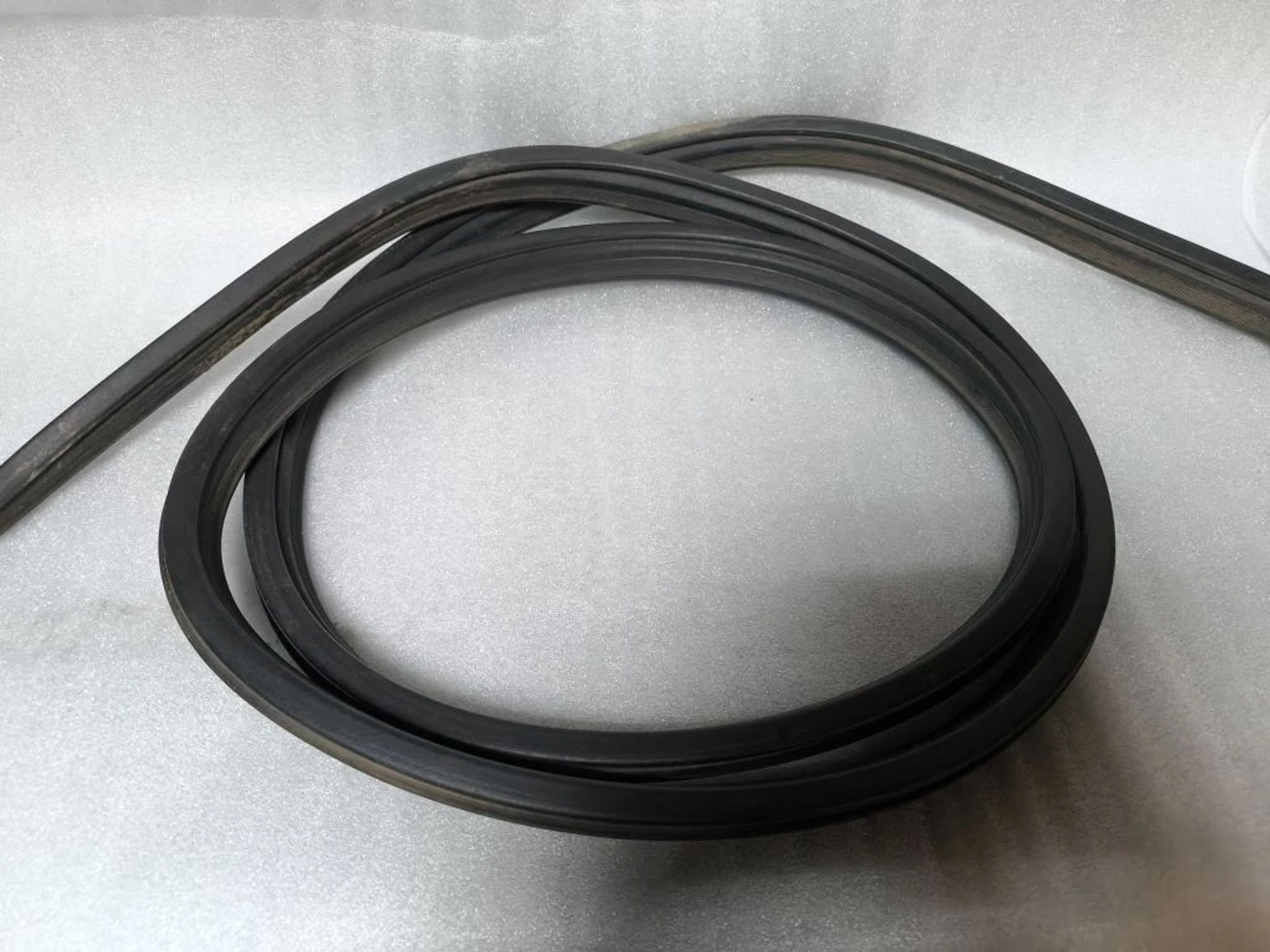 https://ycs.partsauto.market/partsauto-images/thmbs/userImages/d89d66a30f14dbad161fb7a986aa0fe5/part/713a5b99-0789-4cfa-b882-419f81e419db_1777897148627.jpg