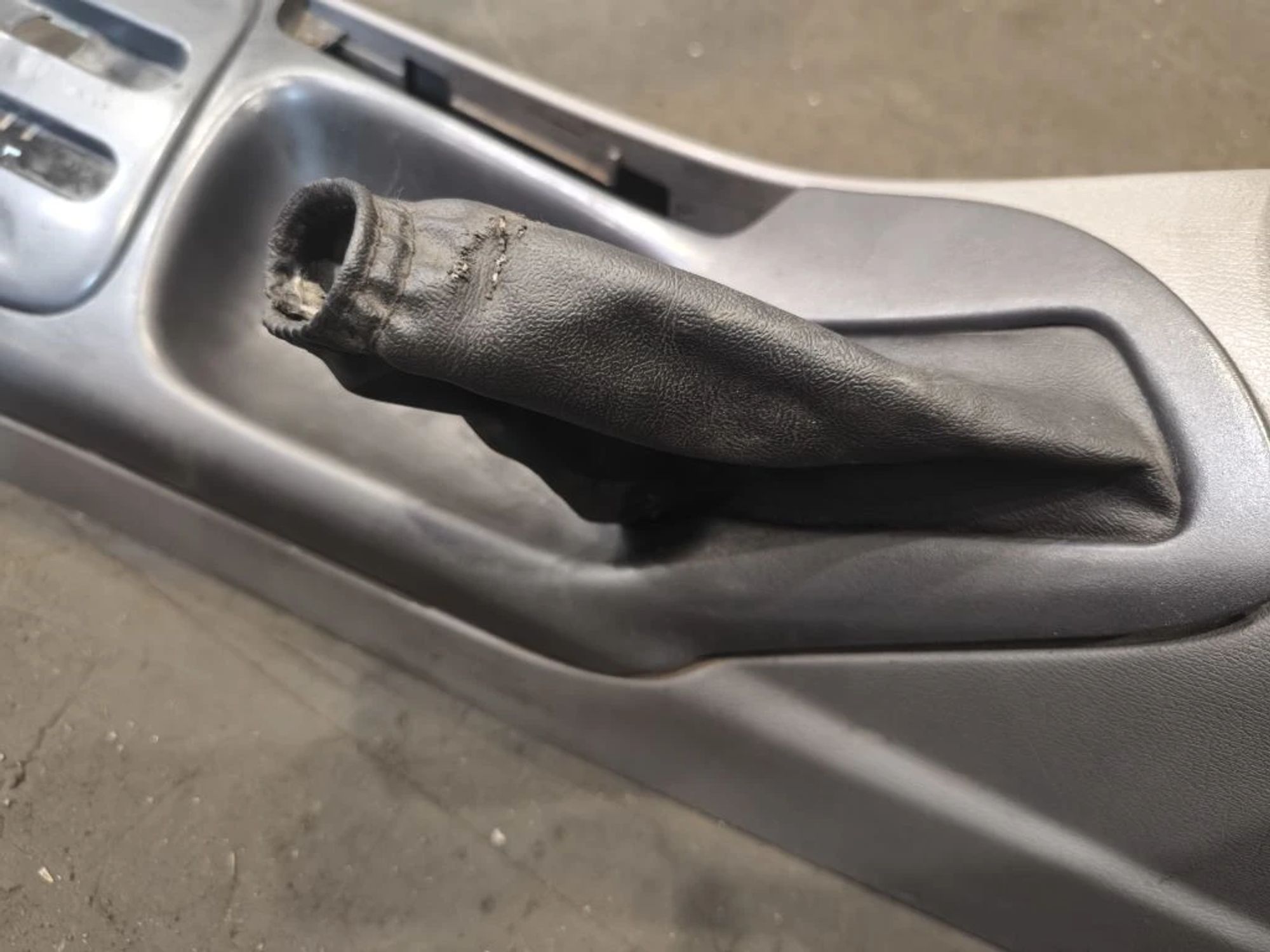 https://ycs.partsauto.market/partsauto-images/thmbs/userImages/d89d66a30f14dbad161fb7a986aa0fe5/part/728c8531-4f5d-4c9b-ad5d-0ec45c35f436_1776756331915.jpg