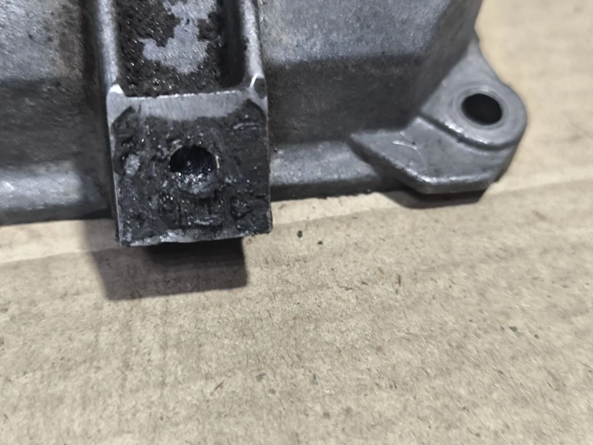 https://ycs.partsauto.market/partsauto-images/thmbs/userImages/d89d66a30f14dbad161fb7a986aa0fe5/part/73368e57-4704-476d-b976-e2b4b1bdd2af_1781074674383.jpg