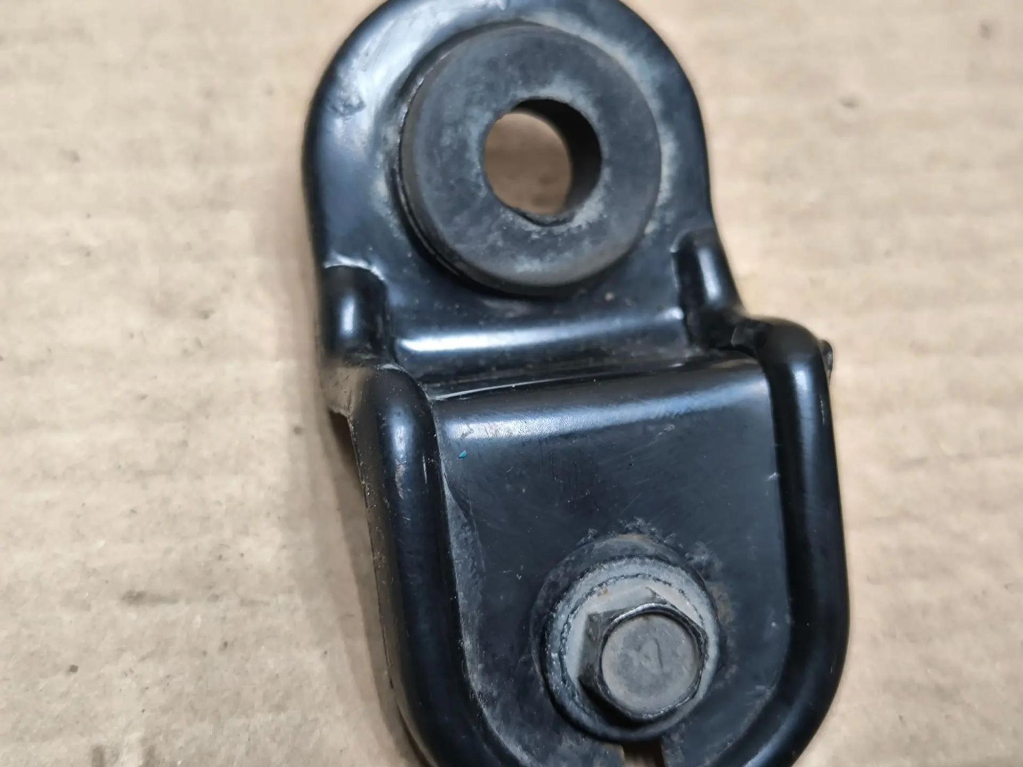 https://ycs.partsauto.market/partsauto-images/thmbs/userImages/d89d66a30f14dbad161fb7a986aa0fe5/part/735bbf49-5cda-4aa9-82fa-61ed6b1cae70_1785566205401.jpg