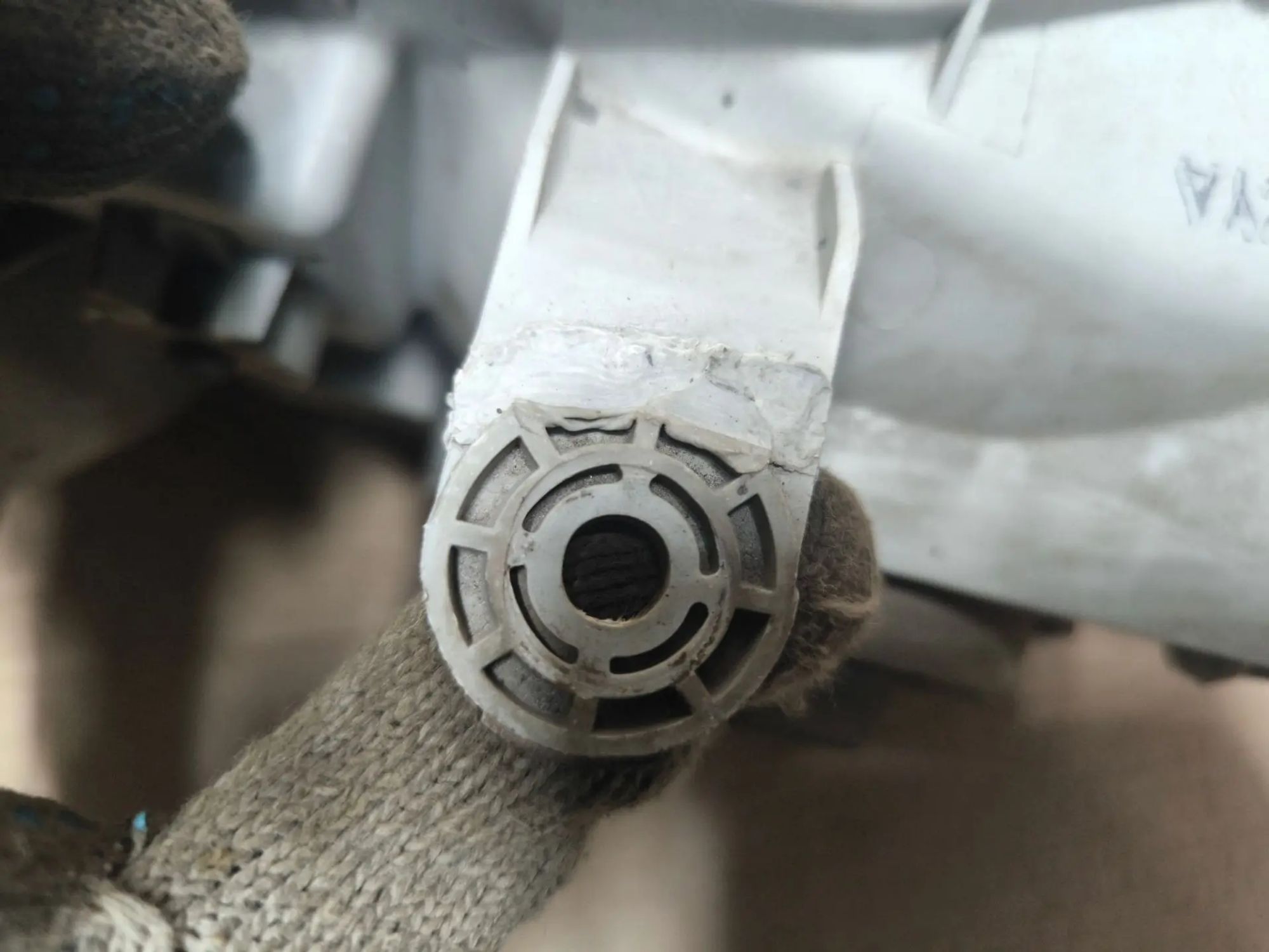 https://ycs.partsauto.market/partsauto-images/thmbs/userImages/d89d66a30f14dbad161fb7a986aa0fe5/part/738b9e8f-c6ae-4d87-90a0-24be6471fde1_1785562035741.jpg