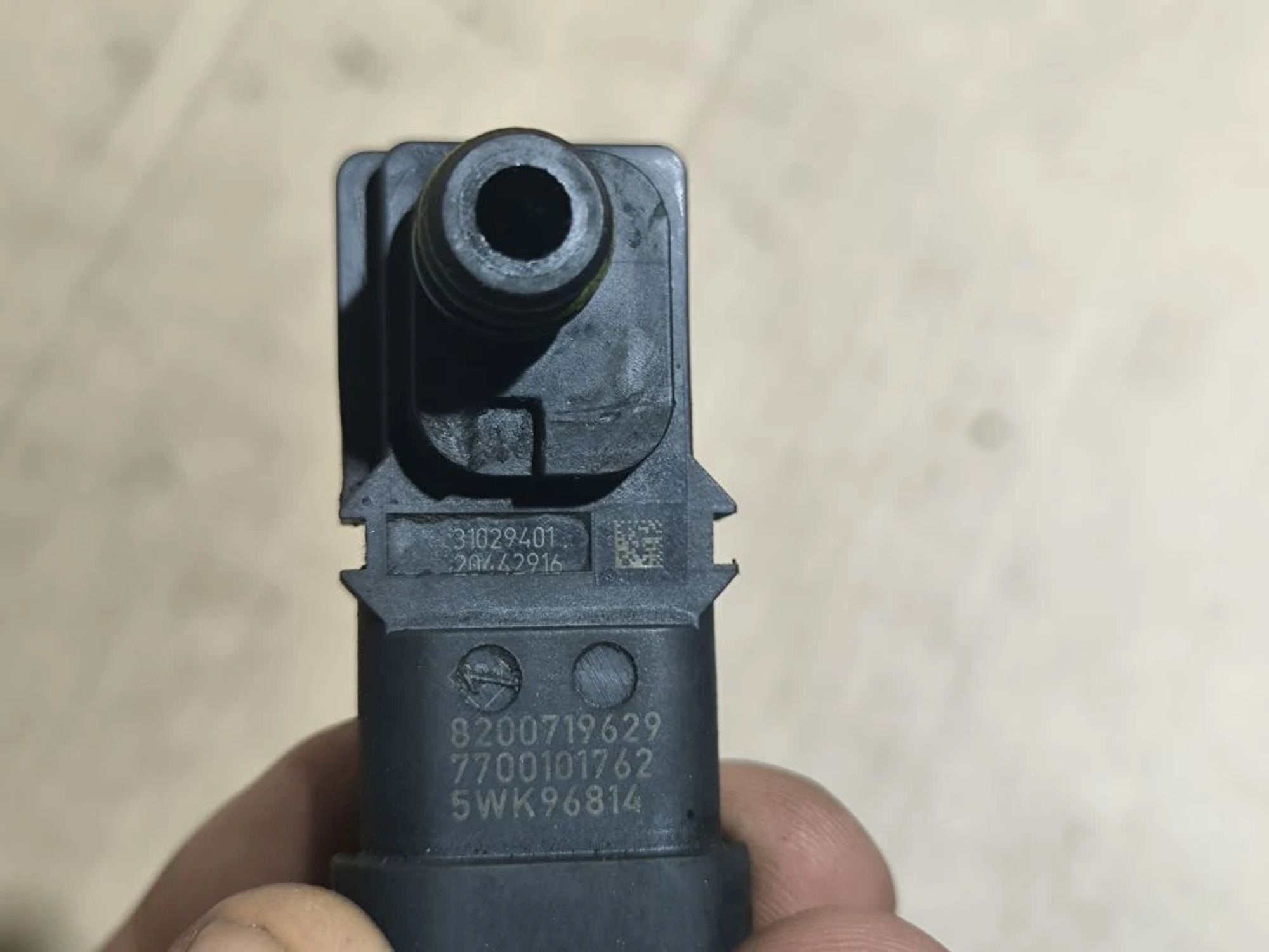 https://ycs.partsauto.market/partsauto-images/thmbs/userImages/d89d66a30f14dbad161fb7a986aa0fe5/part/743a25d7-e639-4f8d-95f6-d53d6d44f0fa_1781076609040.jpg