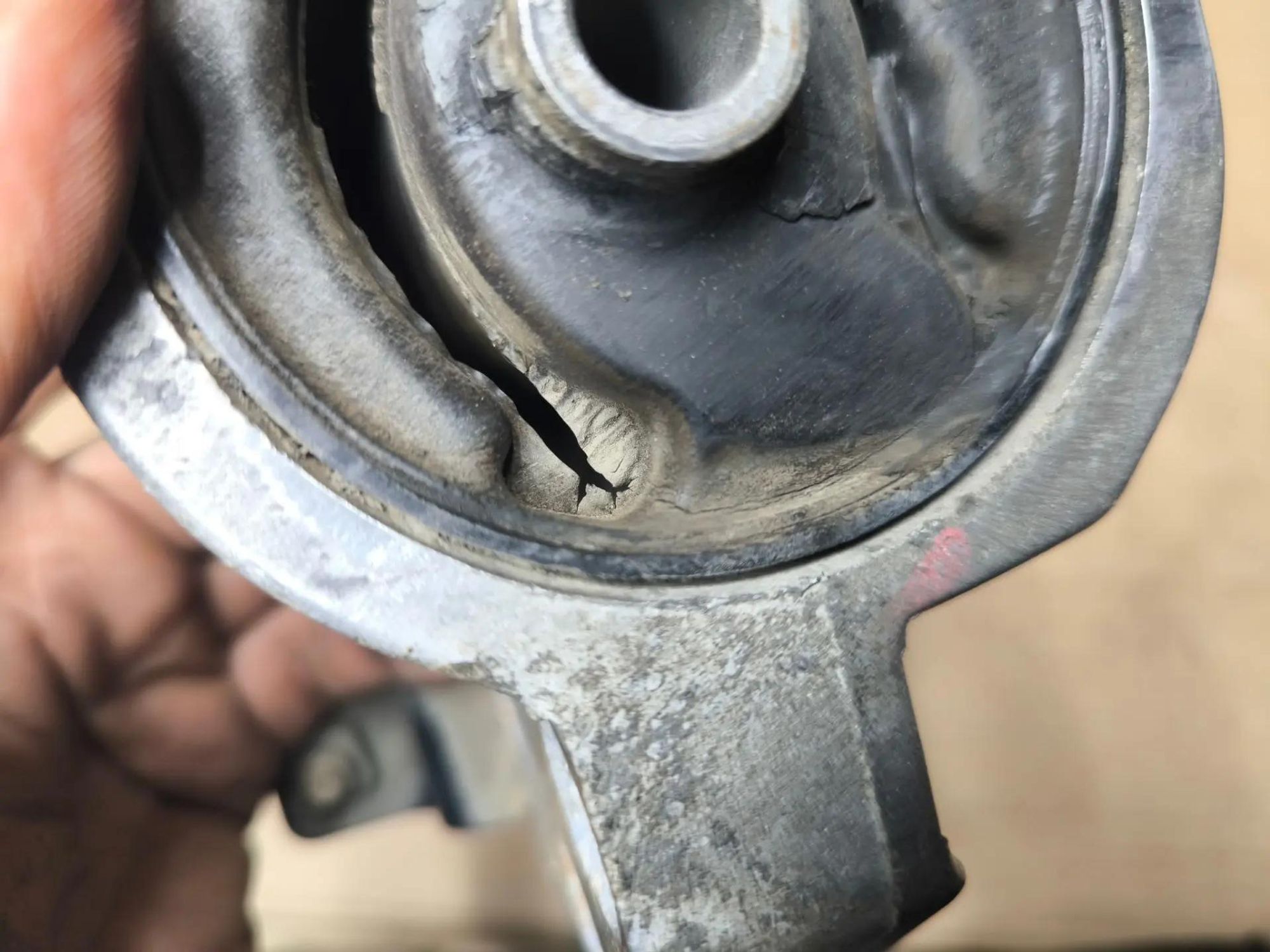 https://ycs.partsauto.market/partsauto-images/thmbs/userImages/d89d66a30f14dbad161fb7a986aa0fe5/part/746f6119-631c-4a14-8d12-331bf3e877bc_1787032463332.jpg