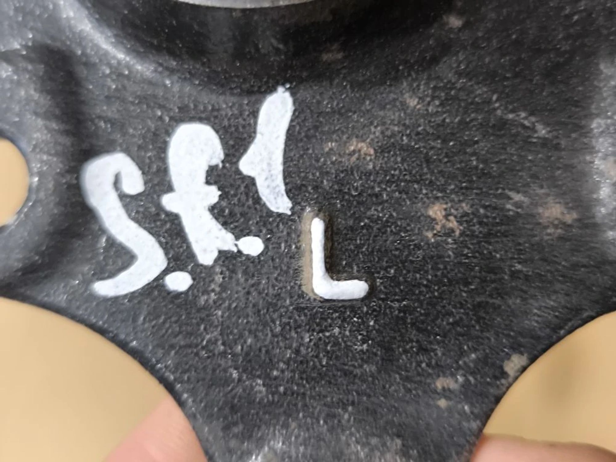 https://ycs.partsauto.market/partsauto-images/thmbs/userImages/d89d66a30f14dbad161fb7a986aa0fe5/part/74c4198d-ac02-4c57-bedb-0695e553f6de_1776848115279.jpg
