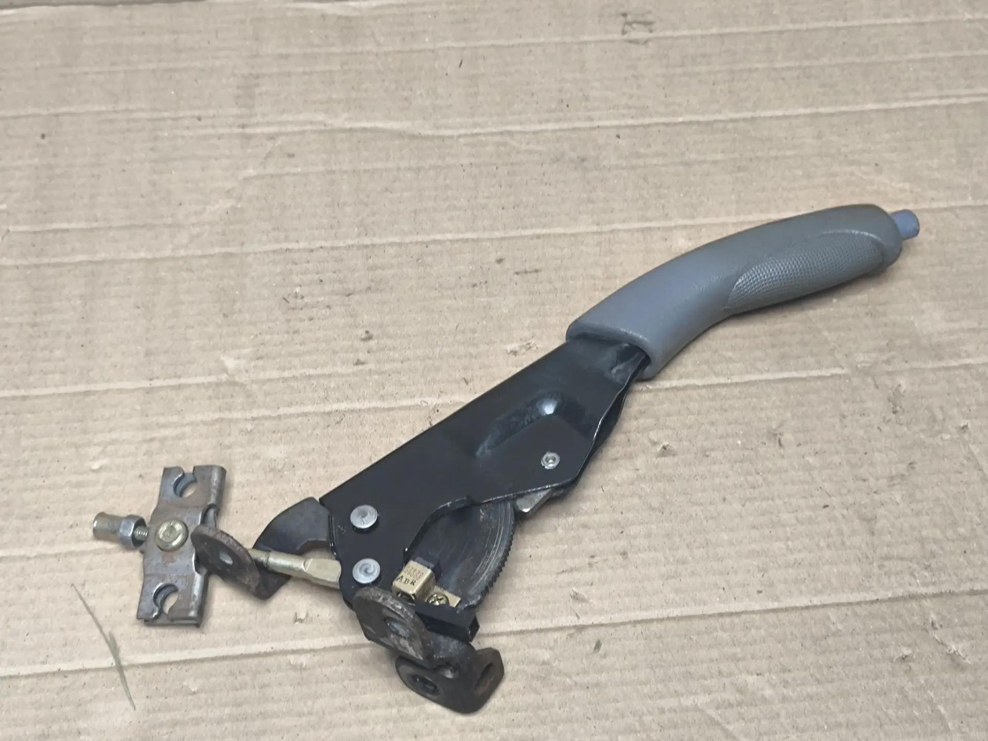 https://ycs.partsauto.market/partsauto-images/thmbs/userImages/d89d66a30f14dbad161fb7a986aa0fe5/part/7645d15a-3313-4860-9765-96abaefa74c9_1786264751541.jpg