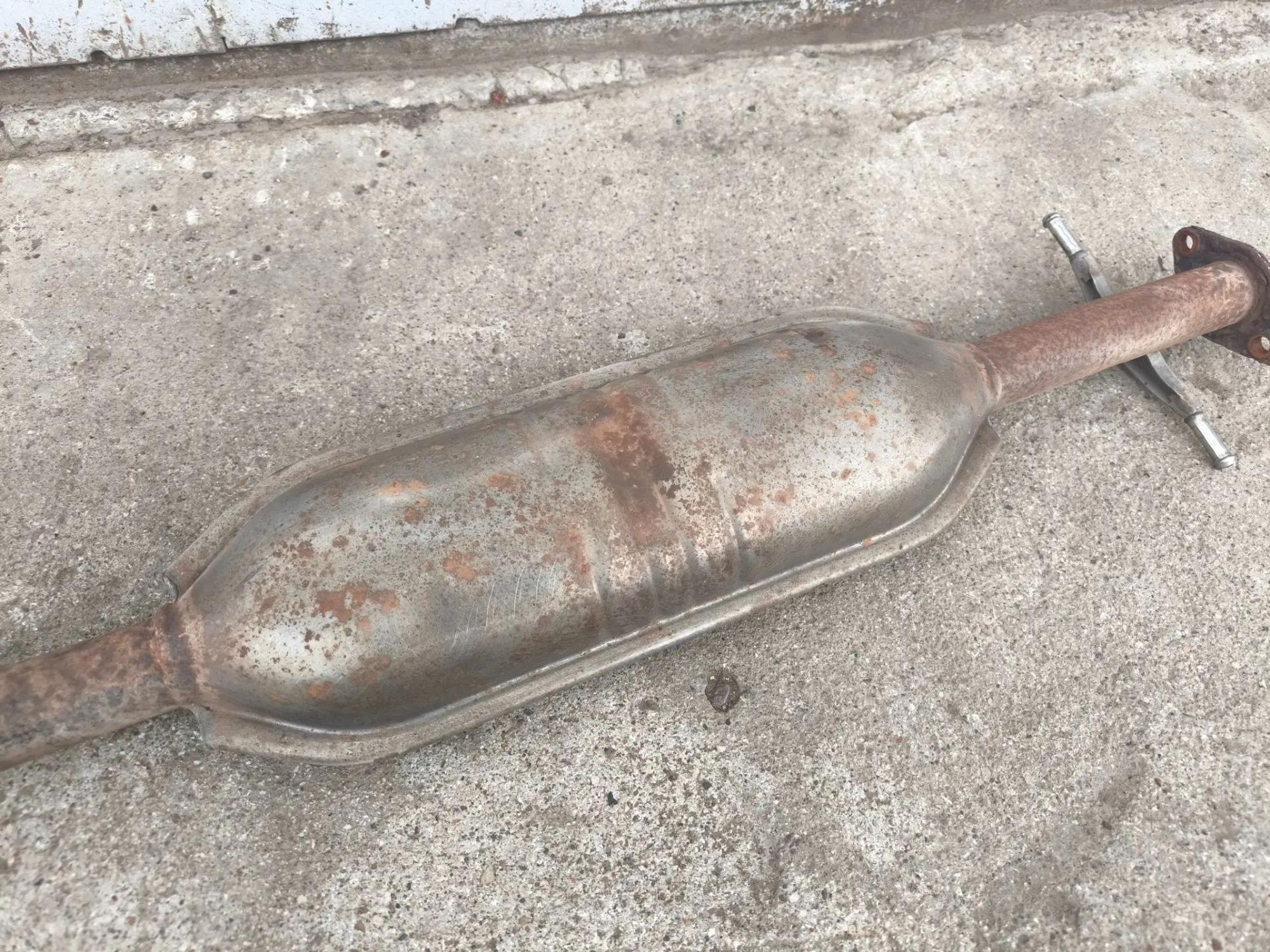 https://ycs.partsauto.market/partsauto-images/thmbs/userImages/d89d66a30f14dbad161fb7a986aa0fe5/part/76cab714-37cb-40d8-9b71-0aed670aea4a_1787033544526.jpg
