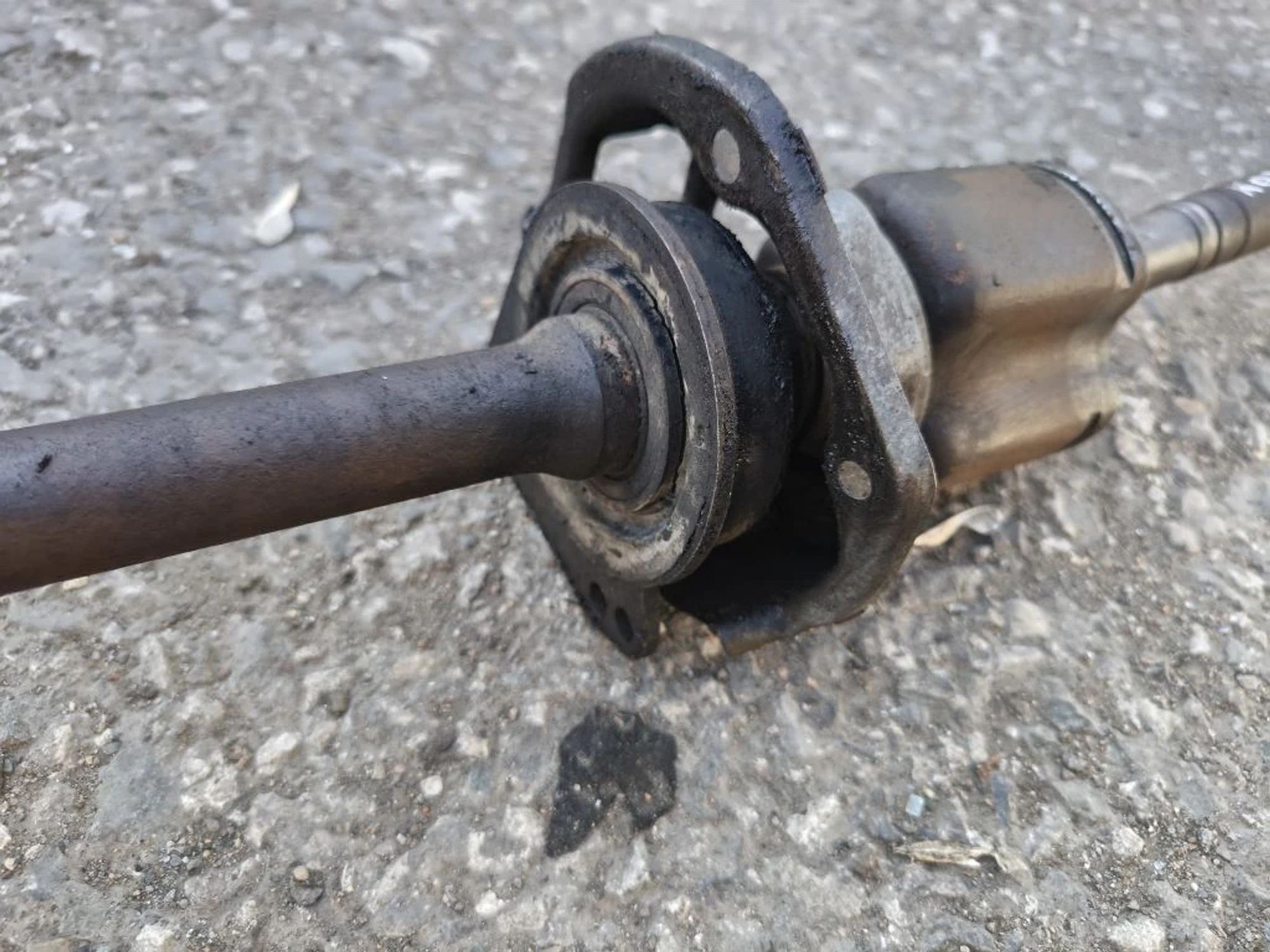 https://ycs.partsauto.market/partsauto-images/thmbs/userImages/d89d66a30f14dbad161fb7a986aa0fe5/part/76fc798e-6a13-4f5a-84ec-5476b18e9c8b_1776338542319.jpg