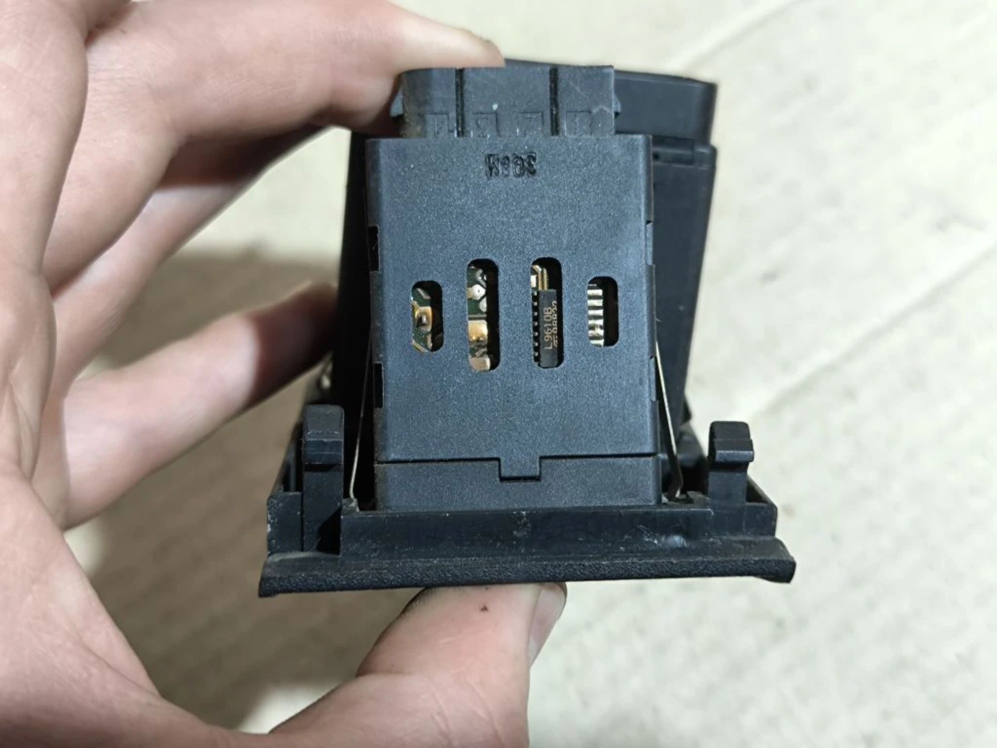 https://ycs.partsauto.market/partsauto-images/thmbs/userImages/d89d66a30f14dbad161fb7a986aa0fe5/part/7717c30f-5bb2-4e61-8d6b-720449a8f2f4_1781068284738.jpg