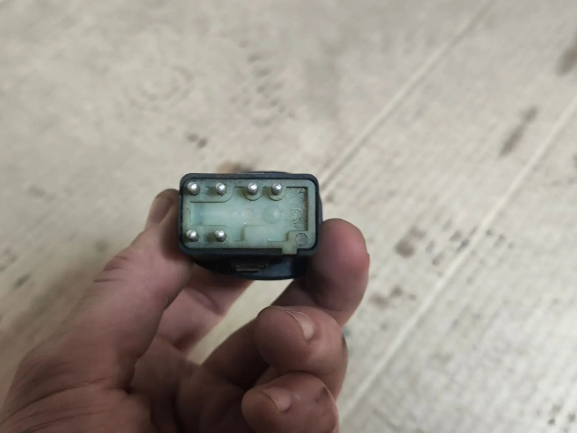 https://ycs.partsauto.market/partsauto-images/thmbs/userImages/d89d66a30f14dbad161fb7a986aa0fe5/part/78043a51-a045-487b-8e48-f4e338f2e8ac_1781678544584.jpg