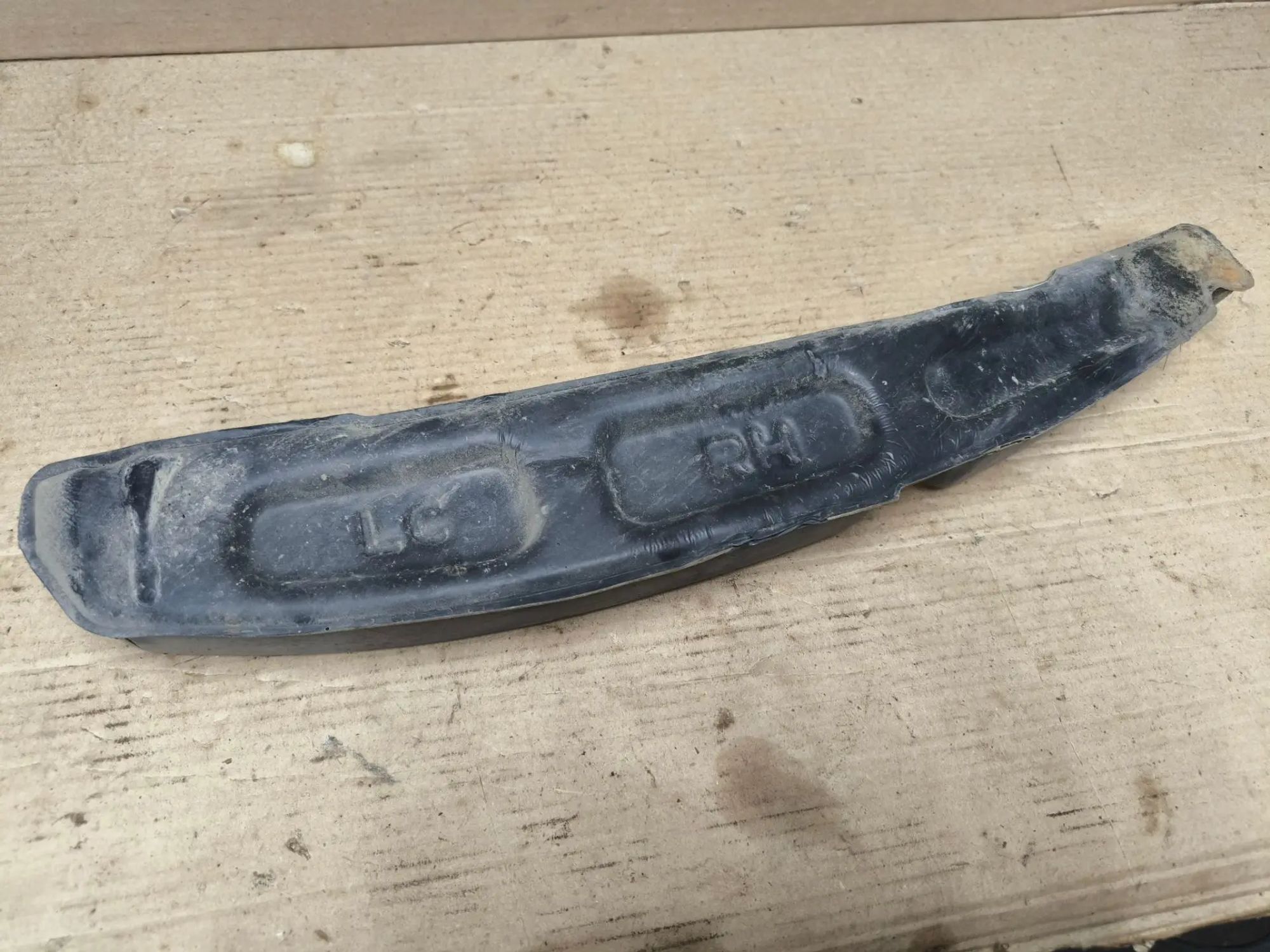https://ycs.partsauto.market/partsauto-images/thmbs/userImages/d89d66a30f14dbad161fb7a986aa0fe5/part/78cbb681-388a-47fc-81e3-30e19dc9df4e_1784891250880.jpg