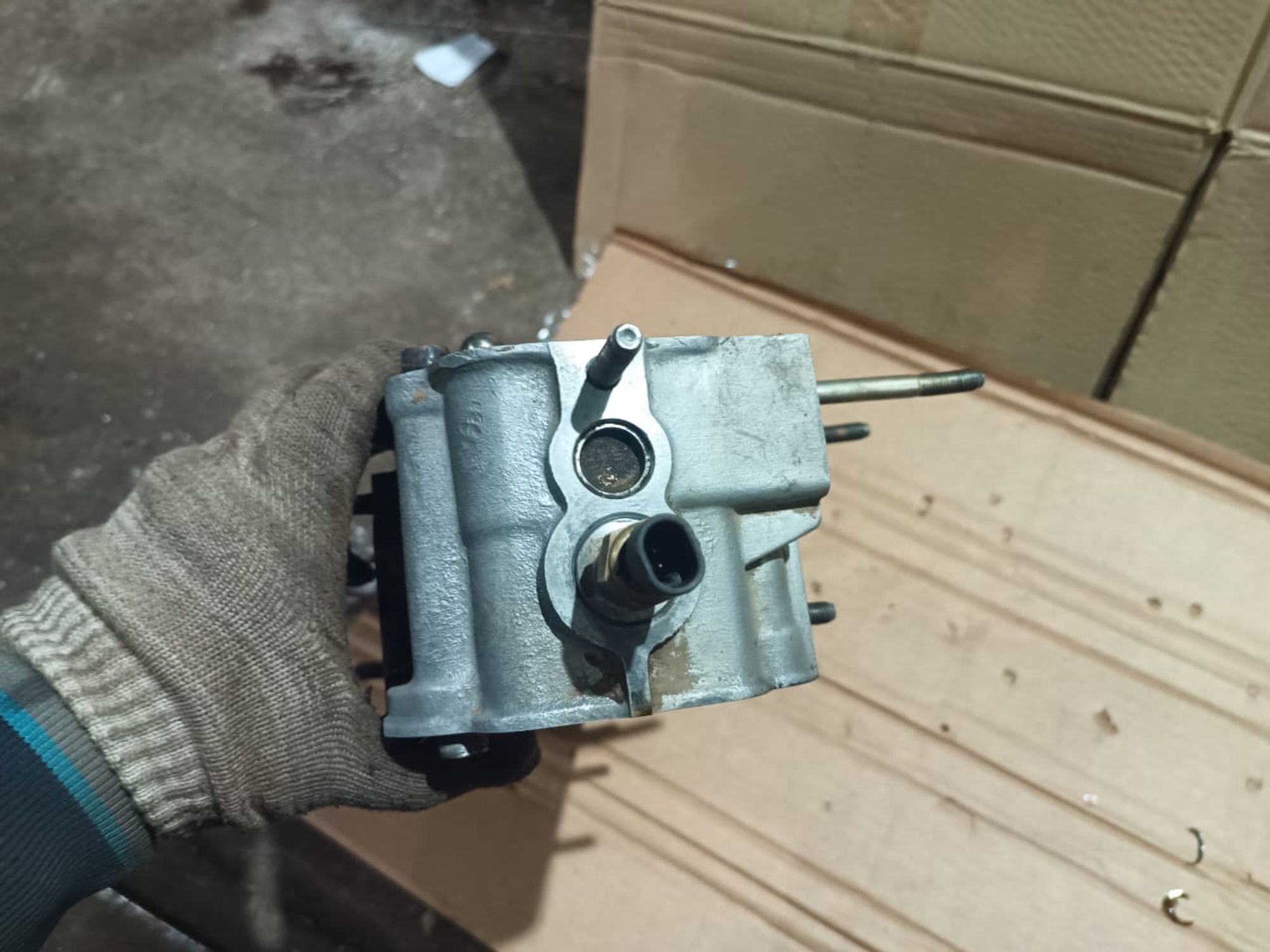 https://ycs.partsauto.market/partsauto-images/thmbs/userImages/d89d66a30f14dbad161fb7a986aa0fe5/part/7919c7c8-7342-4226-9e8d-131357f0e4cb_1731659532585.jpg