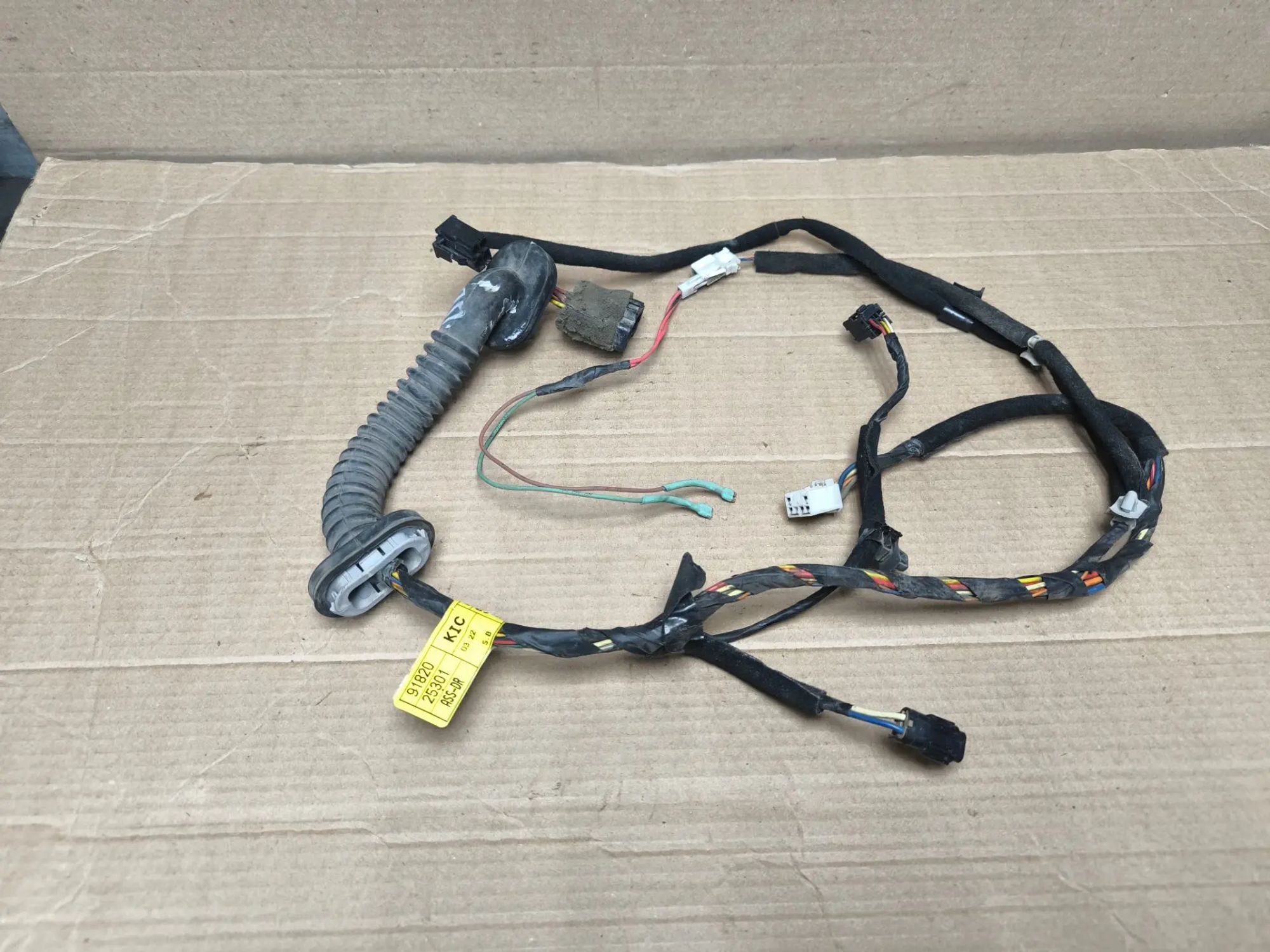 https://ycs.partsauto.market/partsauto-images/thmbs/userImages/d89d66a30f14dbad161fb7a986aa0fe5/part/7a353cbb-7333-4b3e-9530-95b0720cfef8_1784909542480.jpg