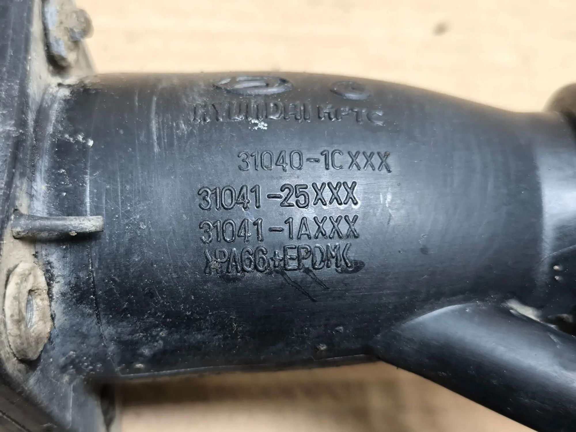 https://ycs.partsauto.market/partsauto-images/thmbs/userImages/d89d66a30f14dbad161fb7a986aa0fe5/part/7a905496-814c-4001-8d1b-5af681d56035_1786975582288.jpg