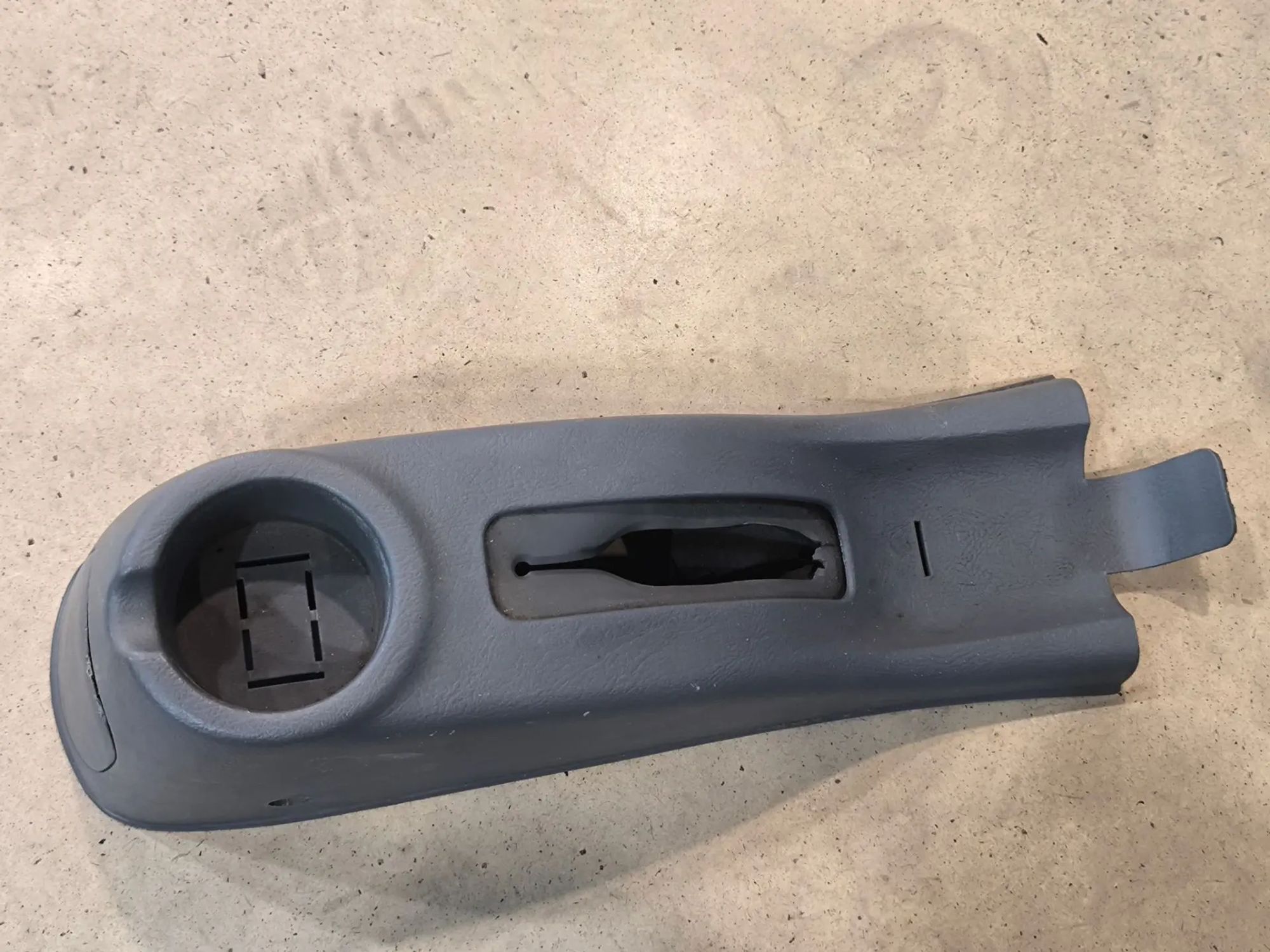 https://ycs.partsauto.market/partsauto-images/thmbs/userImages/d89d66a30f14dbad161fb7a986aa0fe5/part/7a9e40b3-f21c-4008-bf9a-7e3f3ee3189e_1785246601367.jpg