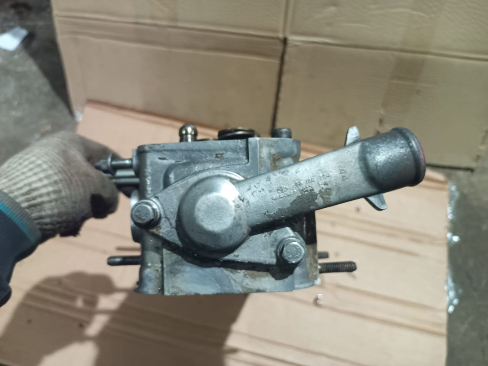 https://ycs.partsauto.market/partsauto-images/thmbs/userImages/d89d66a30f14dbad161fb7a986aa0fe5/part/7af4d936-987f-487b-aa84-e02e0bdd54fb_1731659532559.jpg