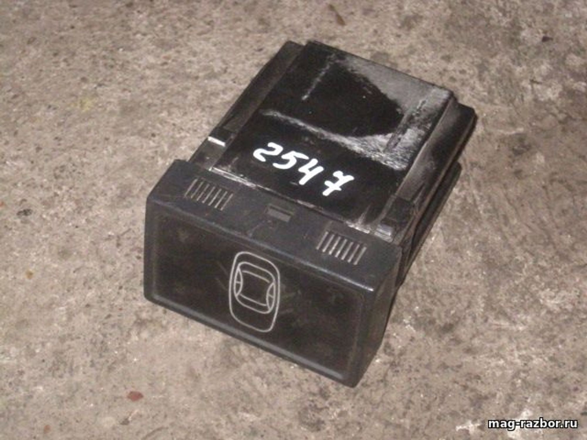 https://ycs.partsauto.market/partsauto-images/thmbs/userImages/d89d66a30f14dbad161fb7a986aa0fe5/part/7c36b75d-f2d7-47ae-9ba8-dd27ec8a4b5d_1714995974043.jpg