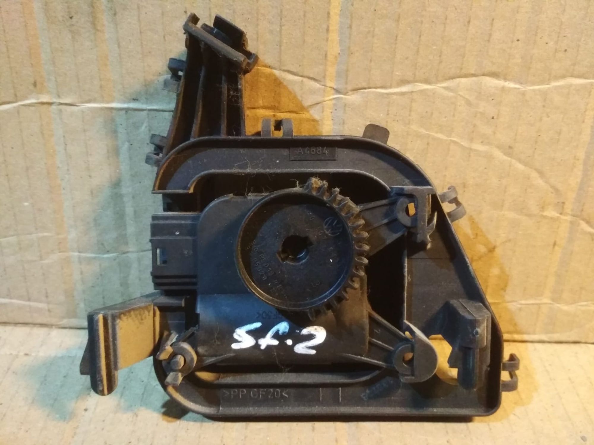 https://ycs.partsauto.market/partsauto-images/thmbs/userImages/d89d66a30f14dbad161fb7a986aa0fe5/part/7c5b95b4-a3a5-4b08-8cc1-8e557320c2a0_1700462426024.jpg
