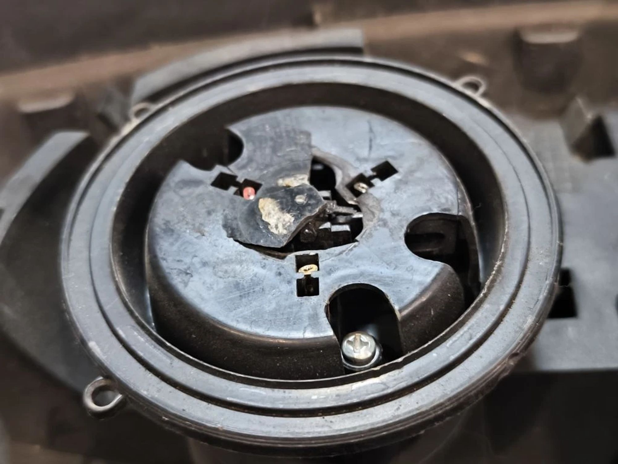 https://ycs.partsauto.market/partsauto-images/thmbs/userImages/d89d66a30f14dbad161fb7a986aa0fe5/part/7cdf1cf2-3c8e-4827-97ce-4d4ddfbed9c5_1777792882014.jpg
