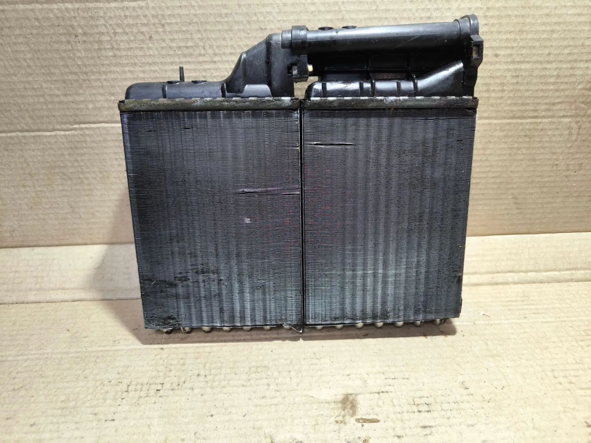 https://ycs.partsauto.market/partsauto-images/thmbs/userImages/d89d66a30f14dbad161fb7a986aa0fe5/part/7d480d23-4951-419b-ac7f-8481b164034f_1781801539672.jpg