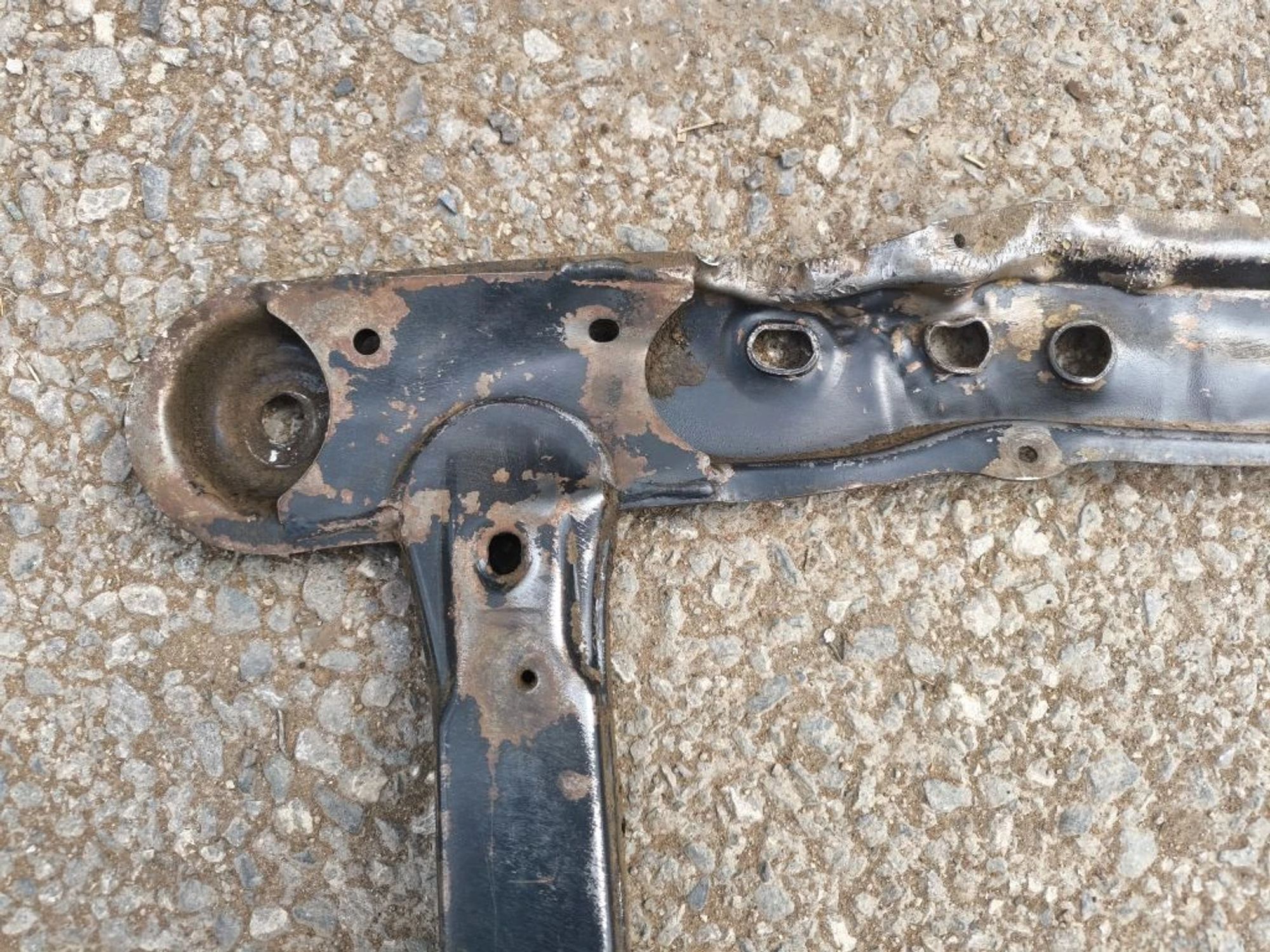 https://ycs.partsauto.market/partsauto-images/thmbs/userImages/d89d66a30f14dbad161fb7a986aa0fe5/part/7d56239b-d906-4ccb-8918-7605703a6a23_1780409000884.jpg