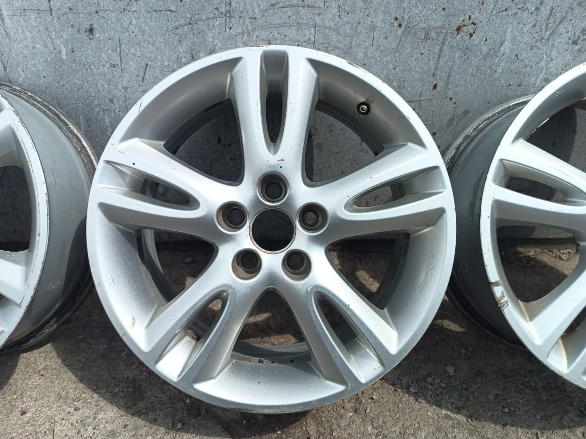 https://ycs.partsauto.market/partsauto-images/thmbs/userImages/d89d66a30f14dbad161fb7a986aa0fe5/part/7d8243b3-97b6-4cef-9bc8-0e0d7beb1451_1719485950304.jpg