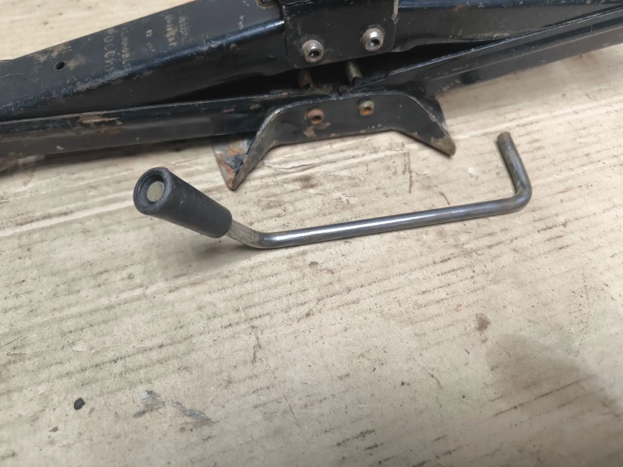 https://ycs.partsauto.market/partsauto-images/thmbs/userImages/d89d66a30f14dbad161fb7a986aa0fe5/part/7d95e227-9305-40bd-9ae6-23890758c478_1784474424104.jpg