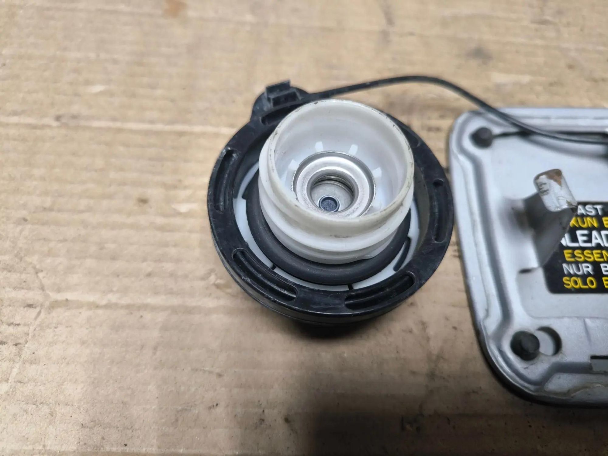 https://ycs.partsauto.market/partsauto-images/thmbs/userImages/d89d66a30f14dbad161fb7a986aa0fe5/part/7e6b41f2-13fd-4494-b09a-d0b14c3d1095_1787033248625.jpg