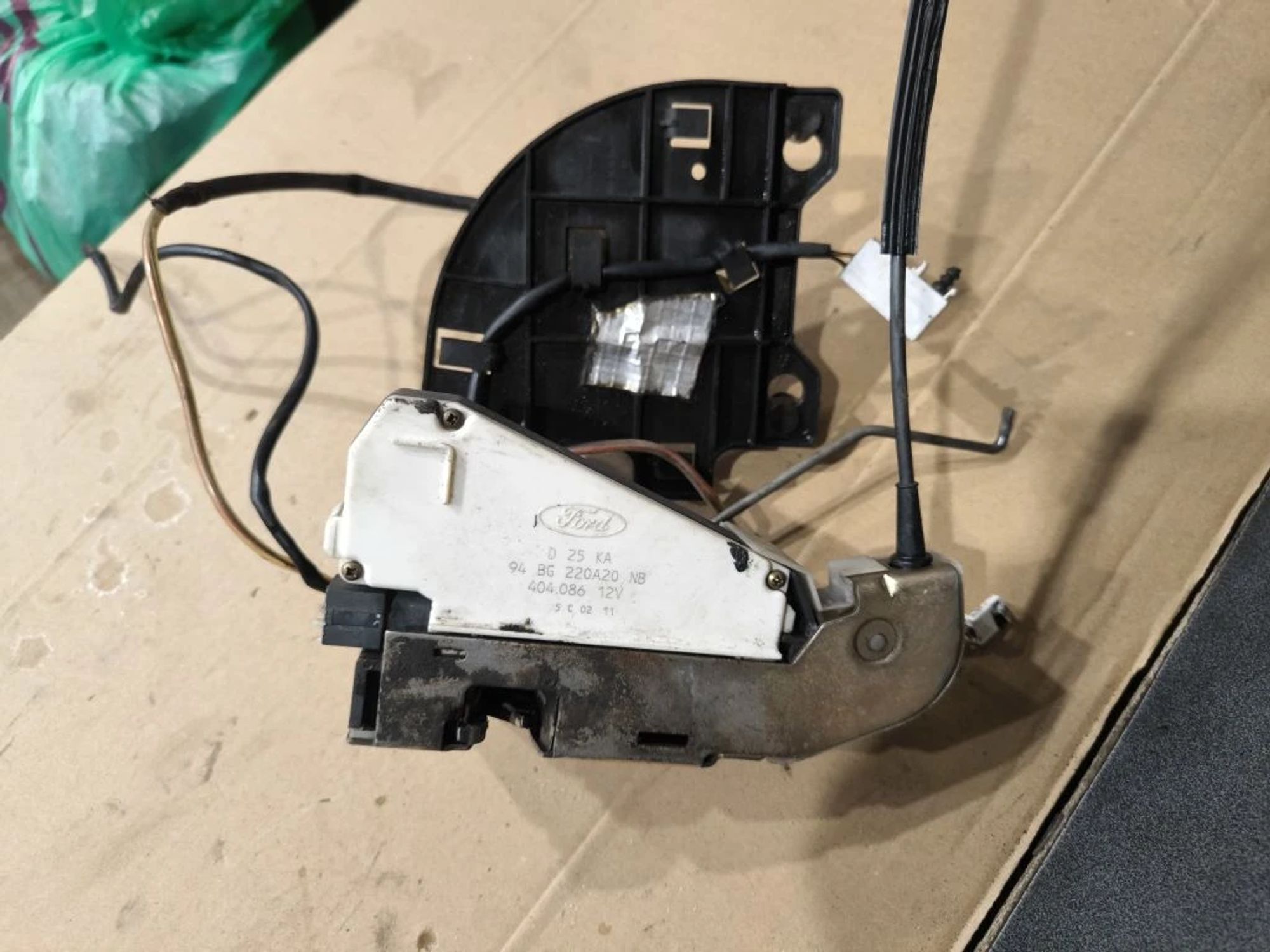 https://ycs.partsauto.market/partsauto-images/thmbs/userImages/d89d66a30f14dbad161fb7a986aa0fe5/part/7f1c4832-fb90-4ac0-98b4-937de4ad7eaa_1776922582302.jpg