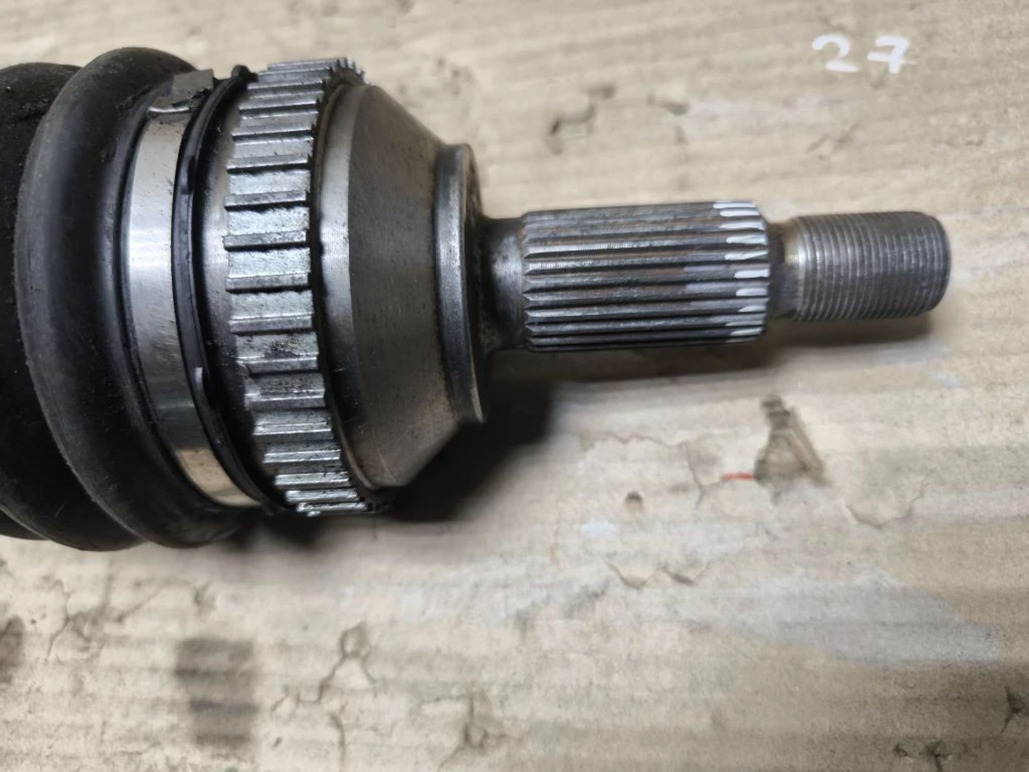 https://ycs.partsauto.market/partsauto-images/thmbs/userImages/d89d66a30f14dbad161fb7a986aa0fe5/part/7f27027a-7cb8-4a76-9881-fc1cffe990c1_1776256209912.jpg