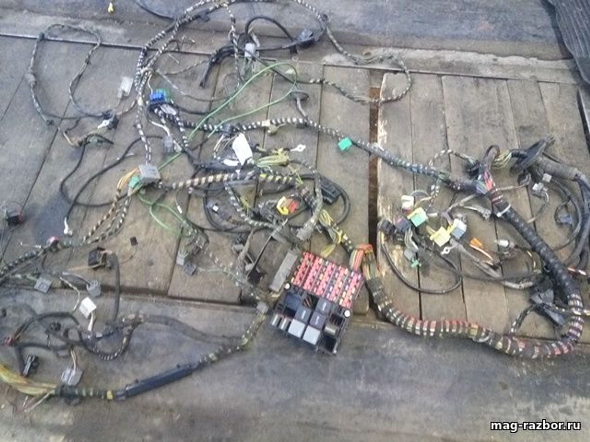 https://ycs.partsauto.market/partsauto-images/thmbs/userImages/d89d66a30f14dbad161fb7a986aa0fe5/part/80160380-4884-459f-8bdf-f83f43ebab96_1696507782447.jpg