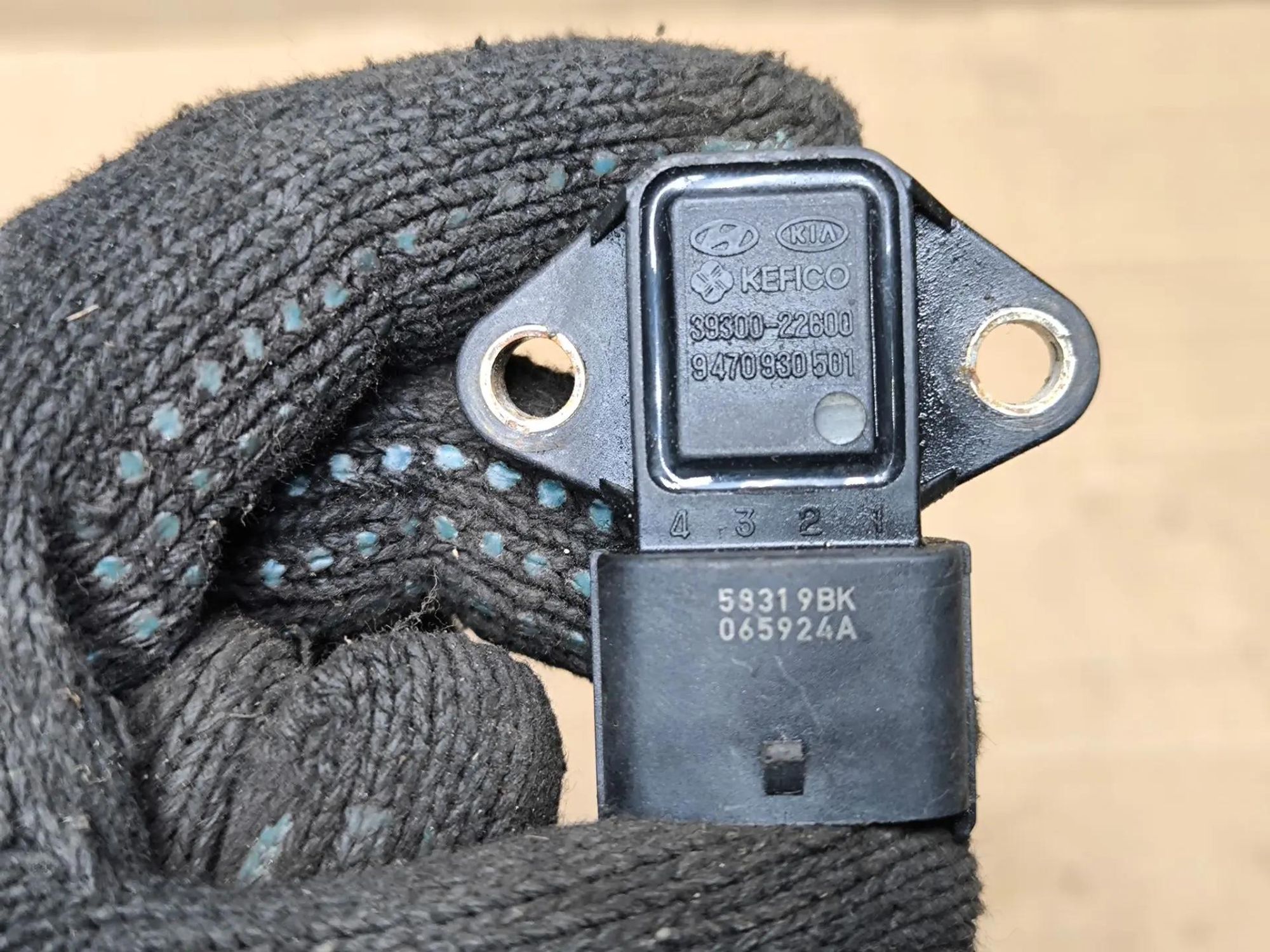 https://ycs.partsauto.market/partsauto-images/thmbs/userImages/d89d66a30f14dbad161fb7a986aa0fe5/part/80aedf77-89fb-4545-8efd-716da4a3d1bc_1786975738859.jpg