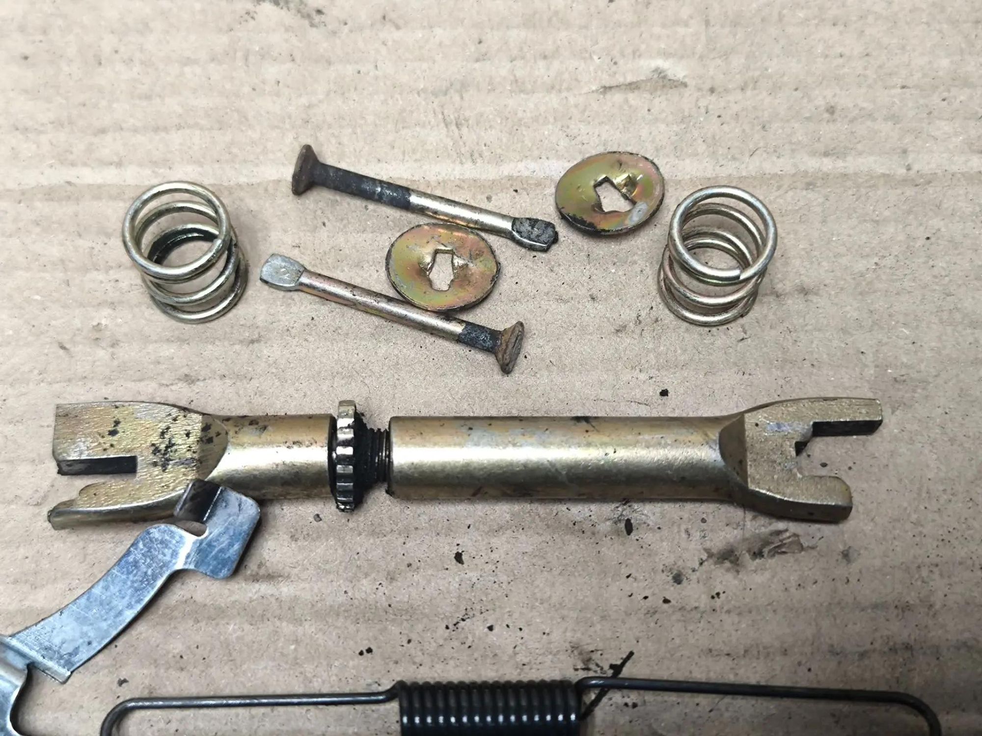https://ycs.partsauto.market/partsauto-images/thmbs/userImages/d89d66a30f14dbad161fb7a986aa0fe5/part/816a8ae4-b071-4c65-9e13-1e9d5587b34c_1786882340200.jpg