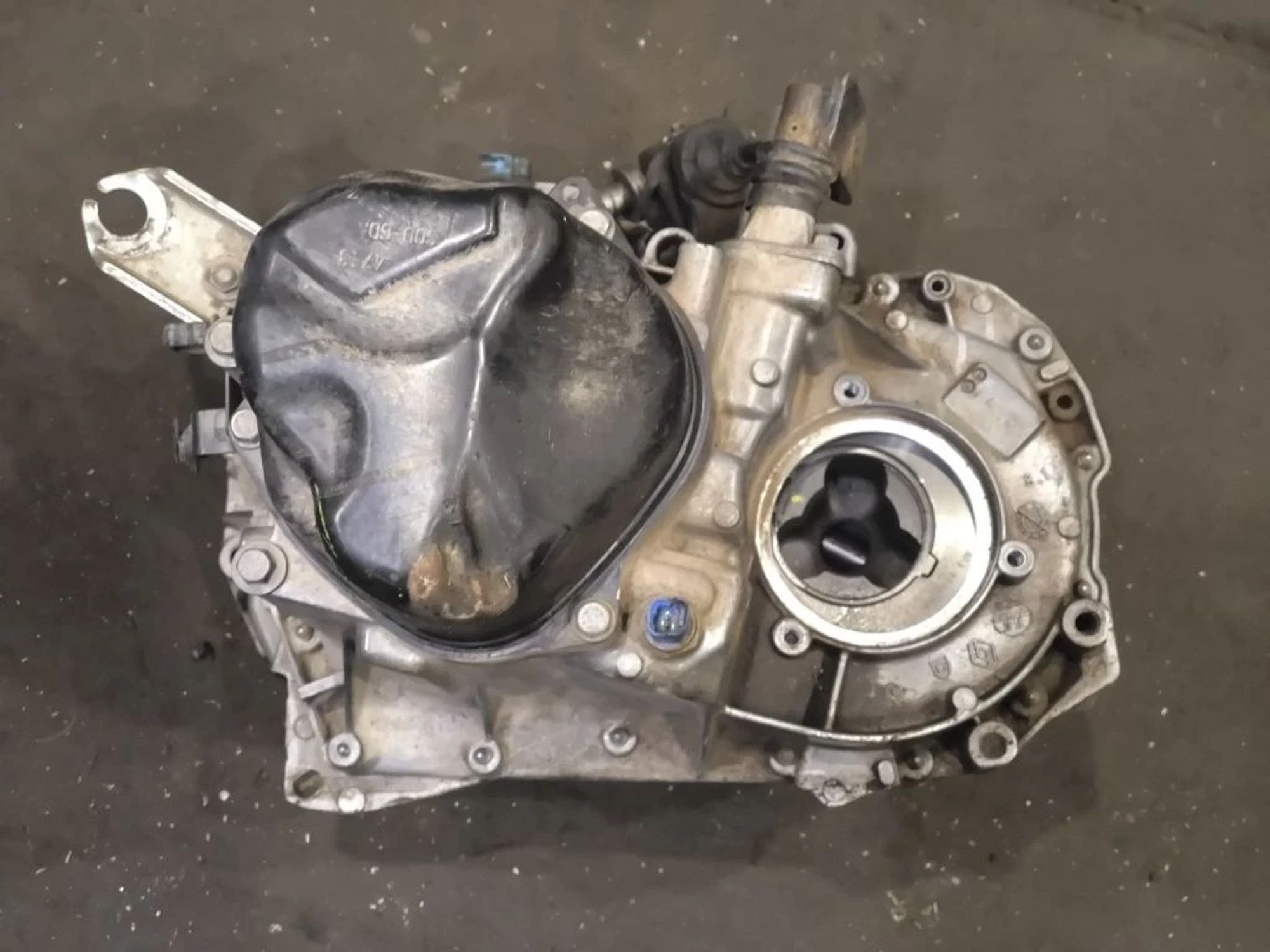 https://ycs.partsauto.market/partsauto-images/thmbs/userImages/d89d66a30f14dbad161fb7a986aa0fe5/part/819d723a-3dc7-4c52-9b80-36bfbdb309b8_1780231423710.jpg