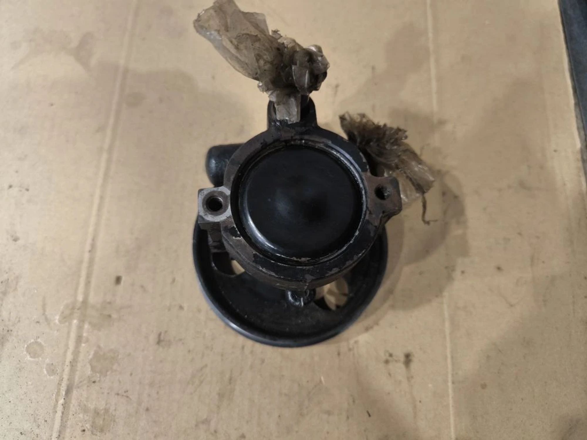 https://ycs.partsauto.market/partsauto-images/thmbs/userImages/d89d66a30f14dbad161fb7a986aa0fe5/part/82253215-9523-4489-84aa-9266dc40aa3b_1777294029411.jpg