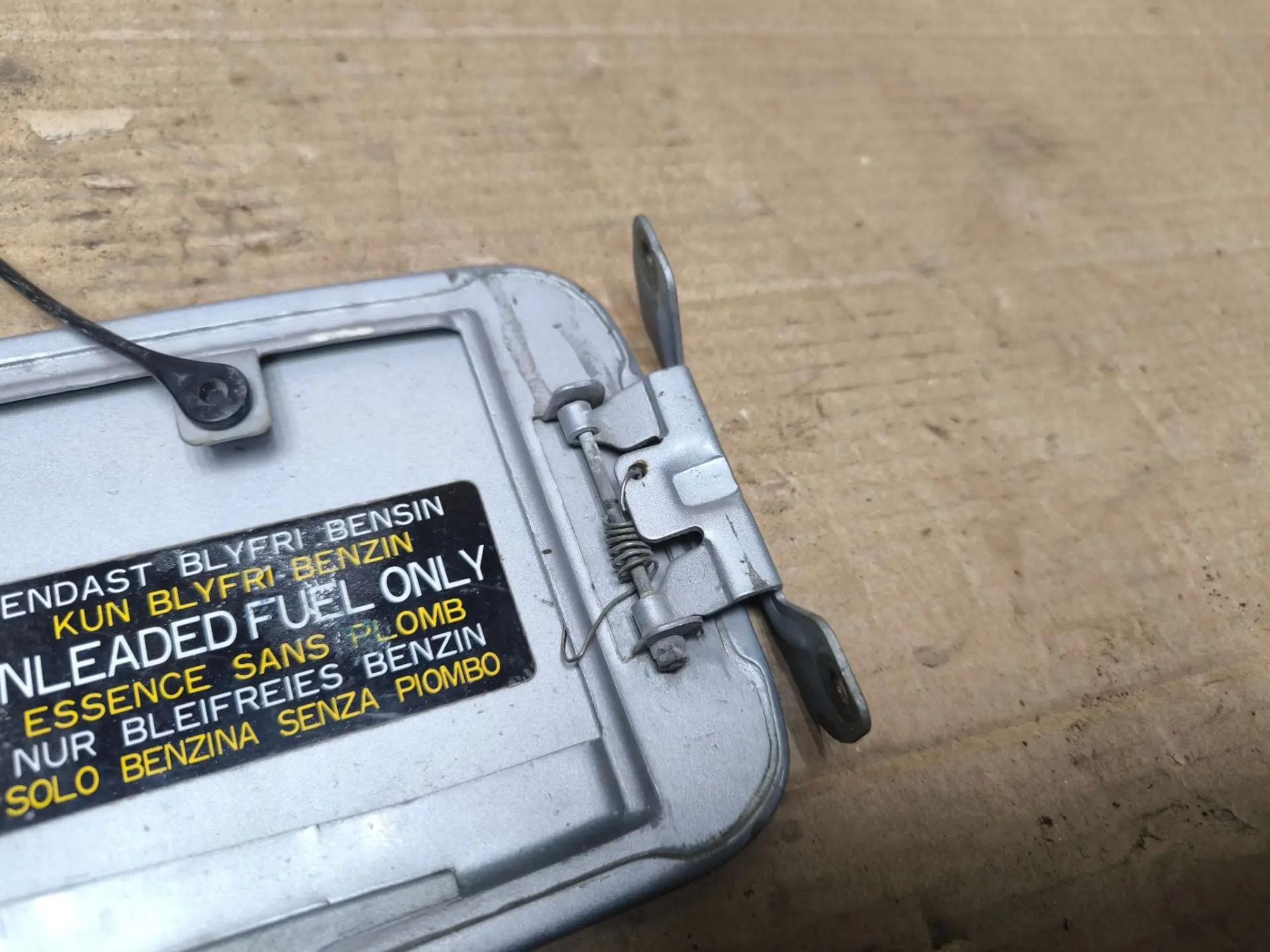 https://ycs.partsauto.market/partsauto-images/thmbs/userImages/d89d66a30f14dbad161fb7a986aa0fe5/part/826e27bd-20ae-455a-914e-4355a164728e_1787033248310.jpg