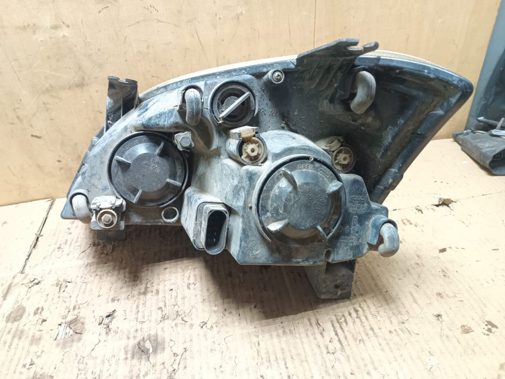 https://ycs.partsauto.market/partsauto-images/thmbs/userImages/d89d66a30f14dbad161fb7a986aa0fe5/part/82807ec7-f3e4-4d21-af9e-72fa3c129142_1740641011567.jpg