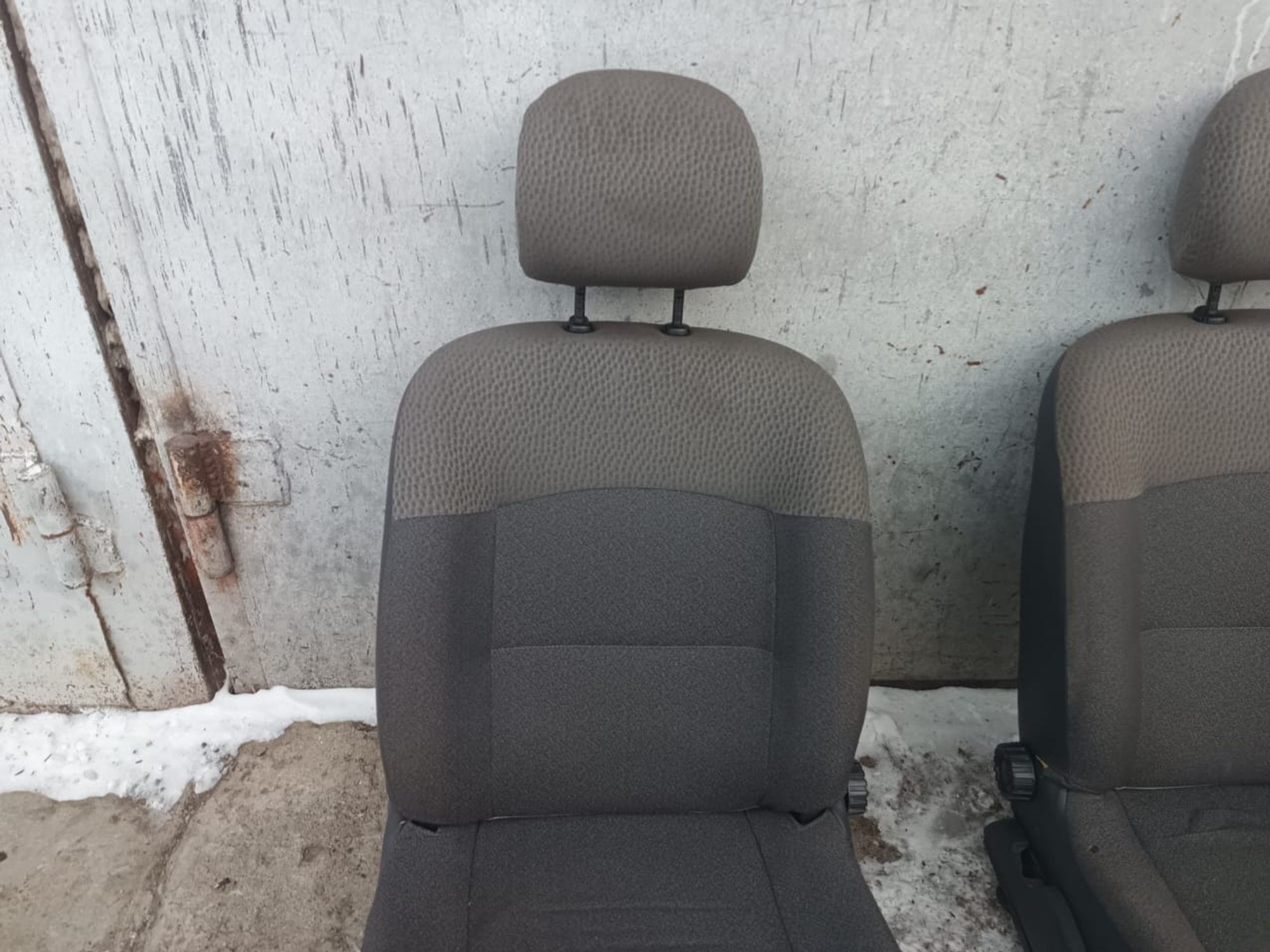 https://ycs.partsauto.market/partsauto-images/thmbs/userImages/d89d66a30f14dbad161fb7a986aa0fe5/part/831414bf-4824-4d2c-b527-7a7ceef4727e_1735301209322.jpg