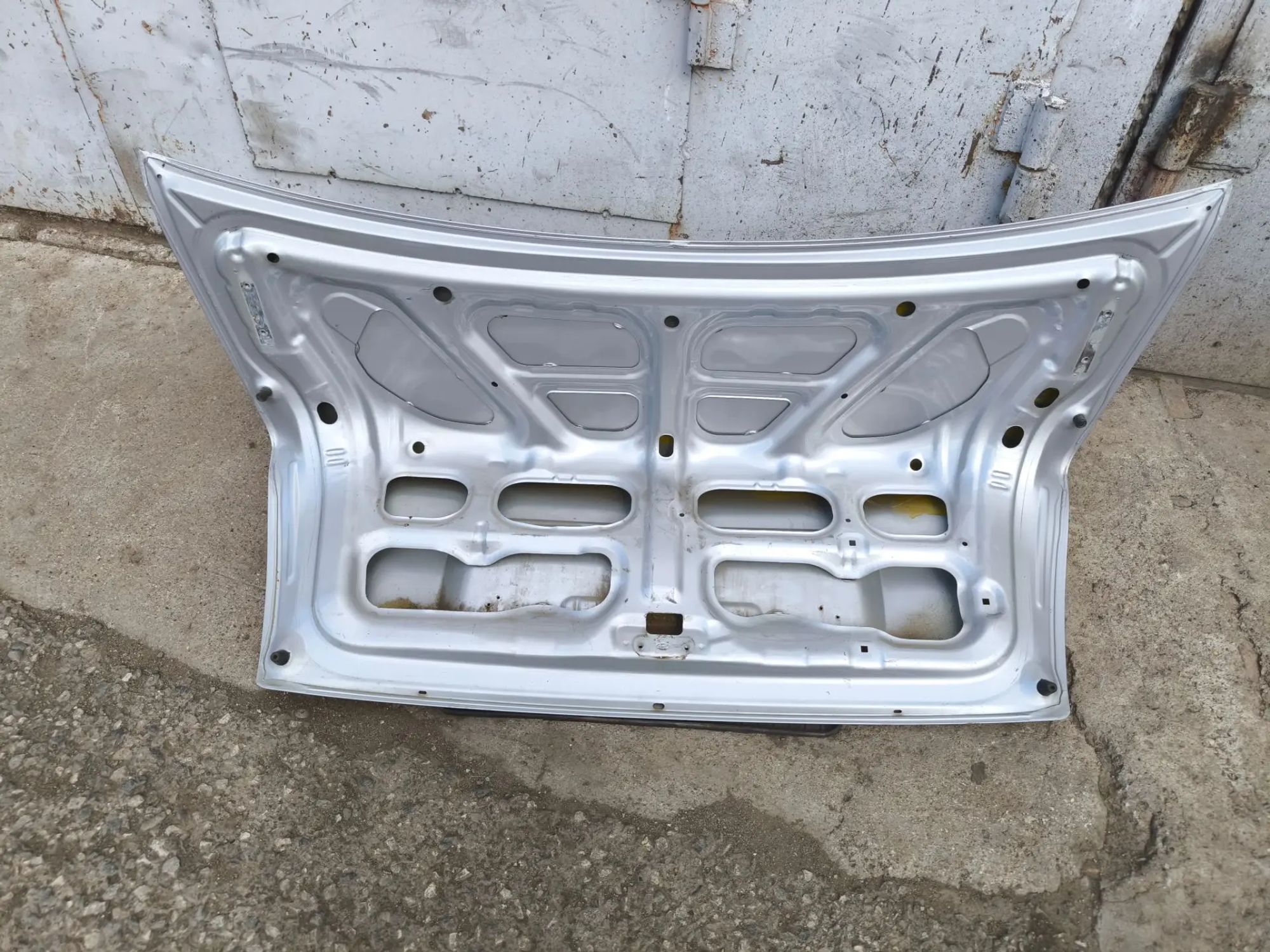 https://ycs.partsauto.market/partsauto-images/thmbs/userImages/d89d66a30f14dbad161fb7a986aa0fe5/part/832ba628-fea5-433e-9cdb-16545379cef9_1784474889761.jpg